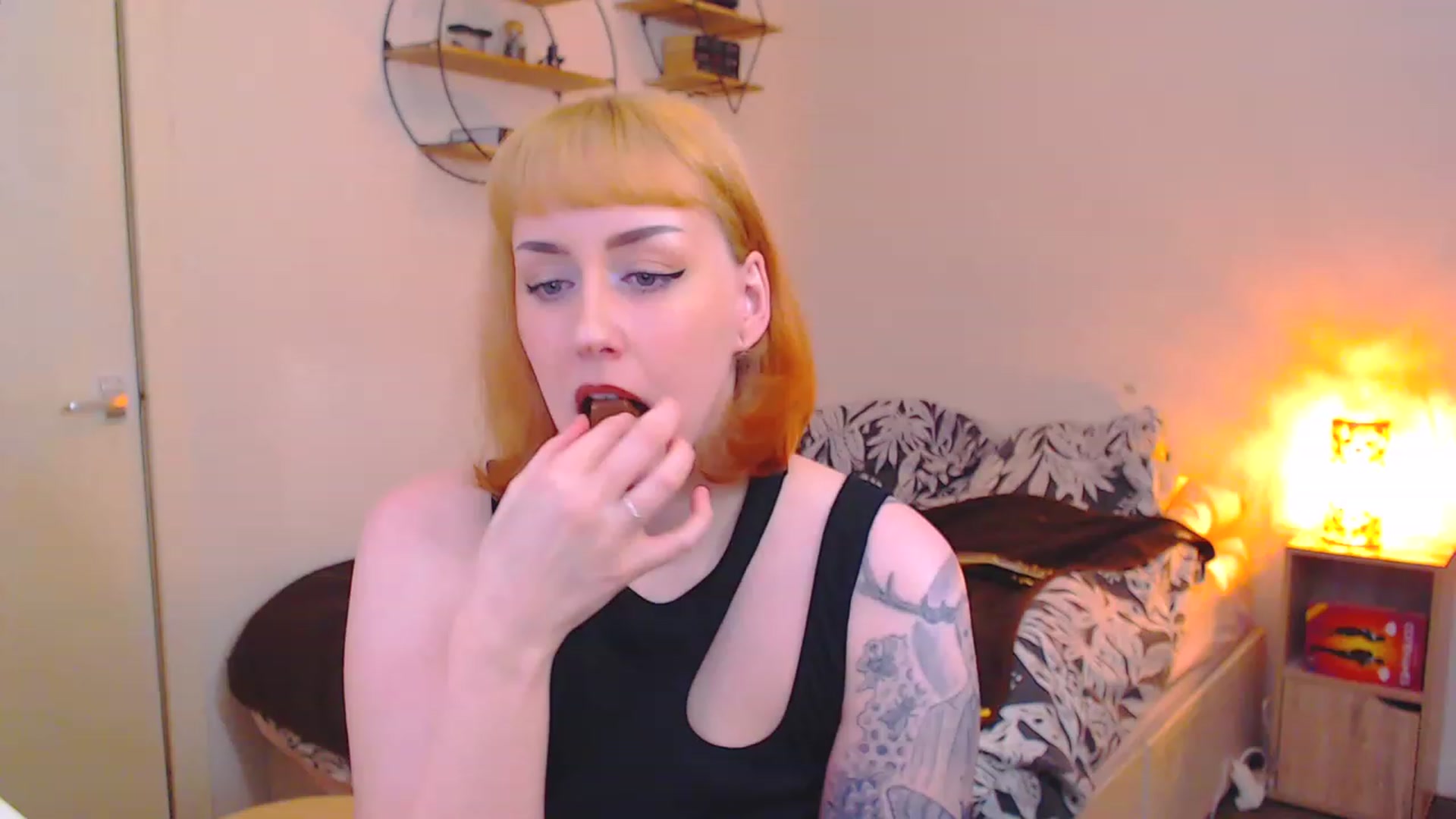 Gallery image thumbnail from MsXpertease's myfreecams stream on, 03/18/2023, 18:28 image 10 of 20