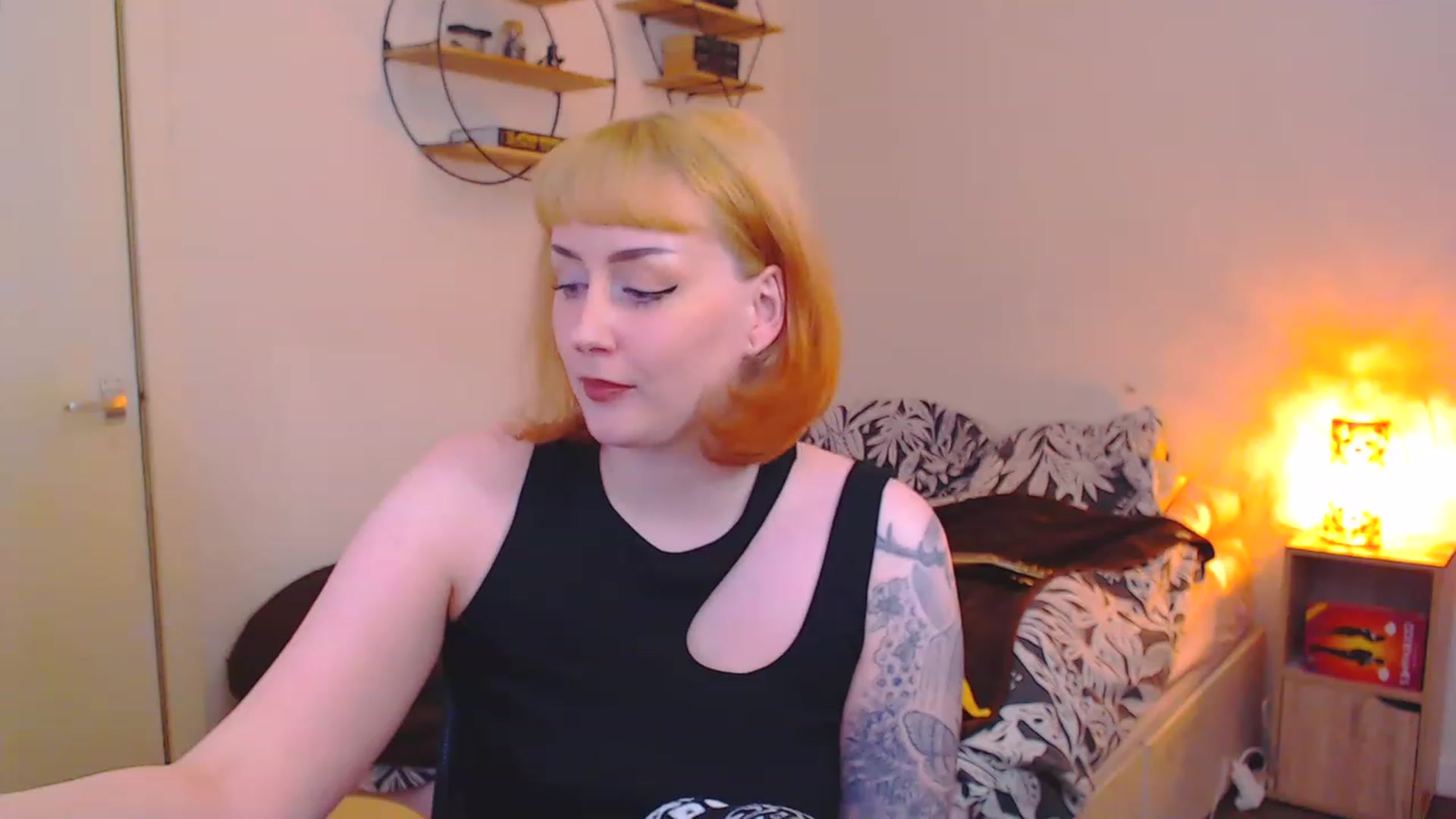 Gallery image thumbnail from MsXpertease's myfreecams stream on, 03/18/2023, 18:28 image 4 of 20