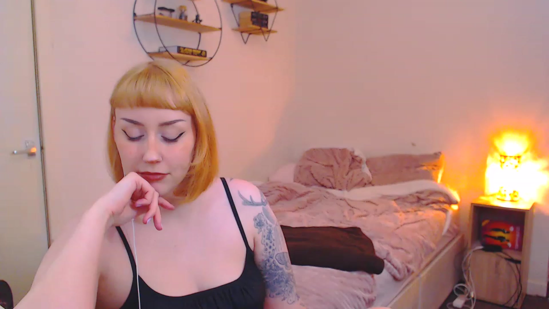 Gallery image thumbnail from MsXpertease's myfreecams stream on, 03/20/2023, 20:01 image 2 of 20