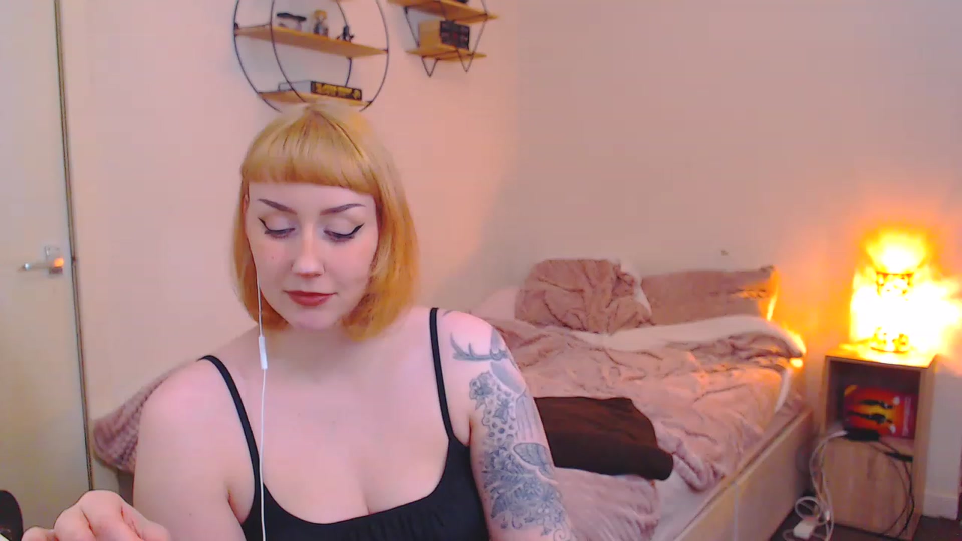 Gallery image thumbnail from MsXpertease's myfreecams stream on, 03/20/2023, 20:01 image 1 of 20