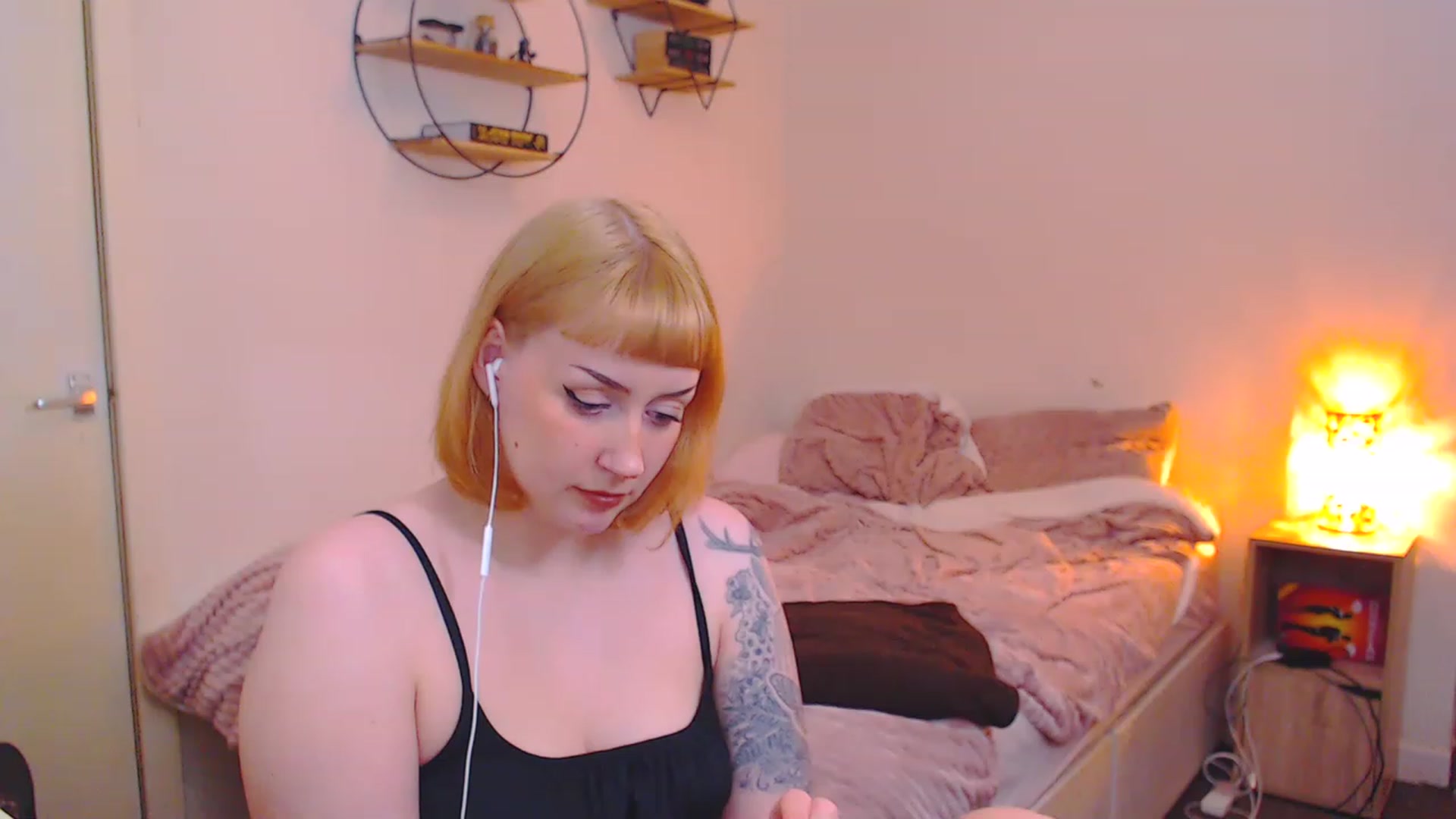 Gallery image thumbnail from MsXpertease's myfreecams stream on, 03/20/2023, 20:01 image 14 of 20