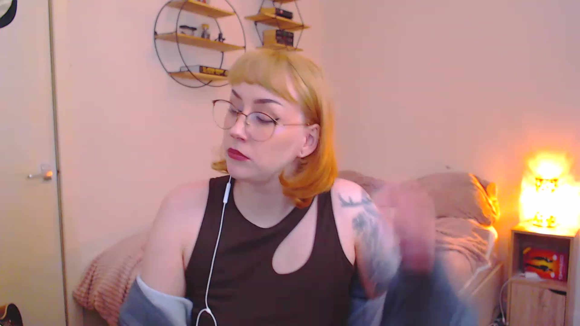 Gallery image thumbnail from MsXpertease's myfreecams stream on, 03/22/2023, 16:01 image 11 of 20