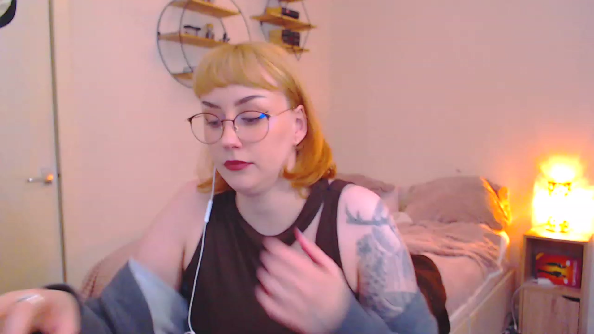 Gallery image thumbnail from MsXpertease's myfreecams stream on, 03/22/2023, 16:01 image 10 of 20