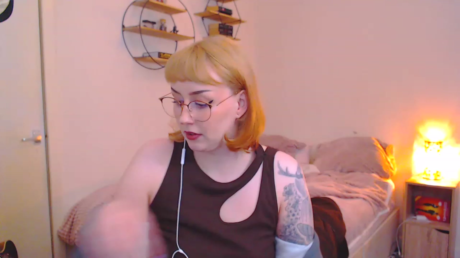Gallery image thumbnail from MsXpertease's myfreecams stream on, 03/22/2023, 16:01 image 17 of 20