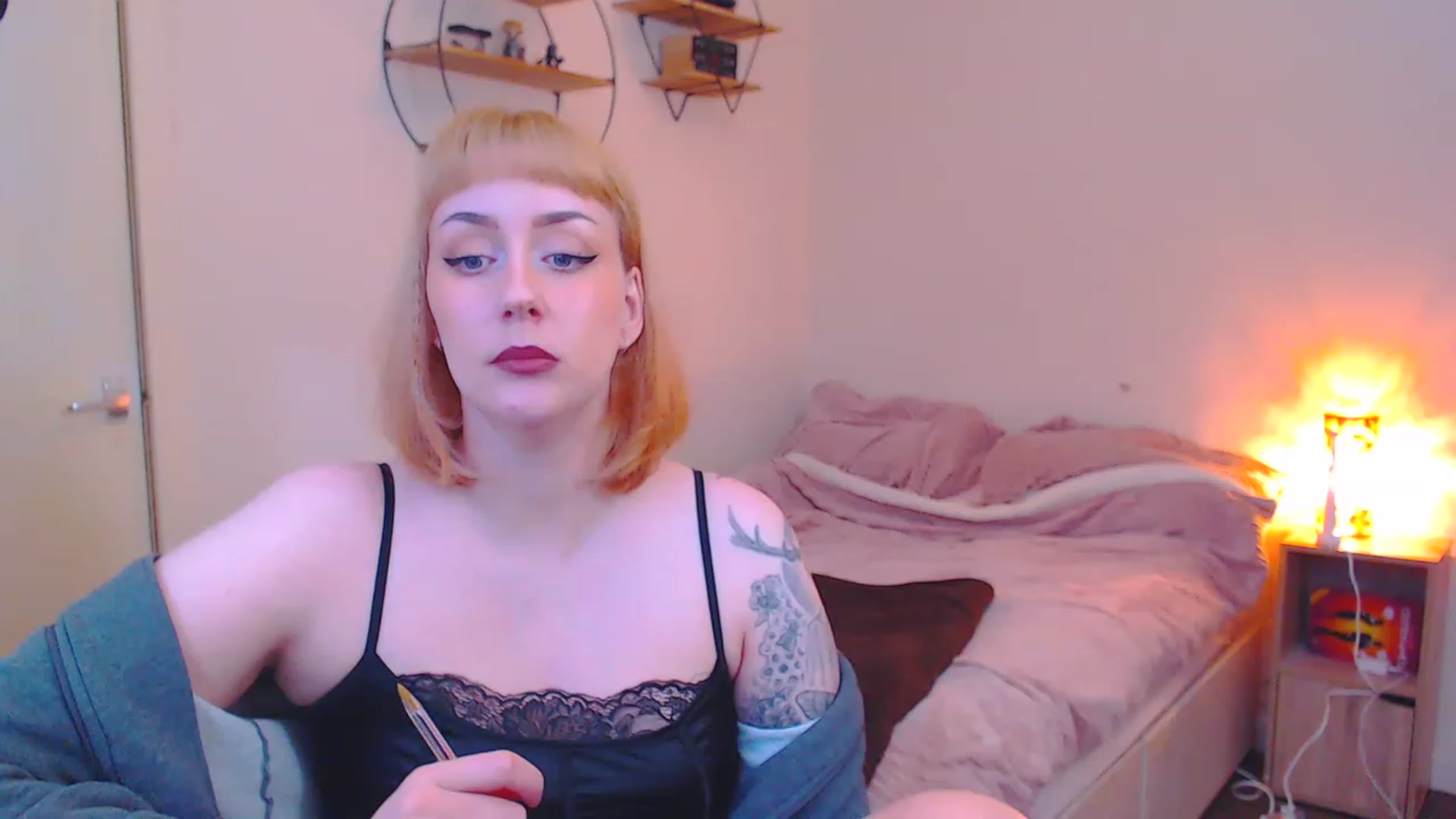 Gallery image thumbnail from MsXpertease's myfreecams stream on, 03/23/2023, 18:19 image 12 of 20