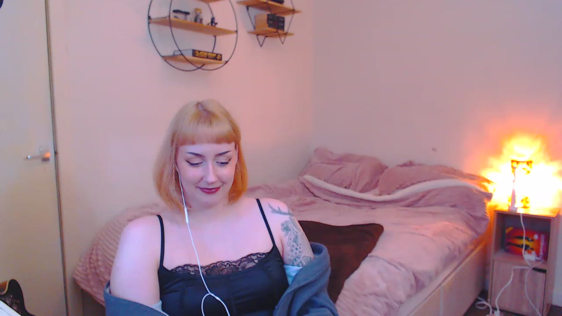 Gallery image thumbnail from MsXpertease's myfreecams stream on, 03/23/2023, 18:19 image 14 of 20