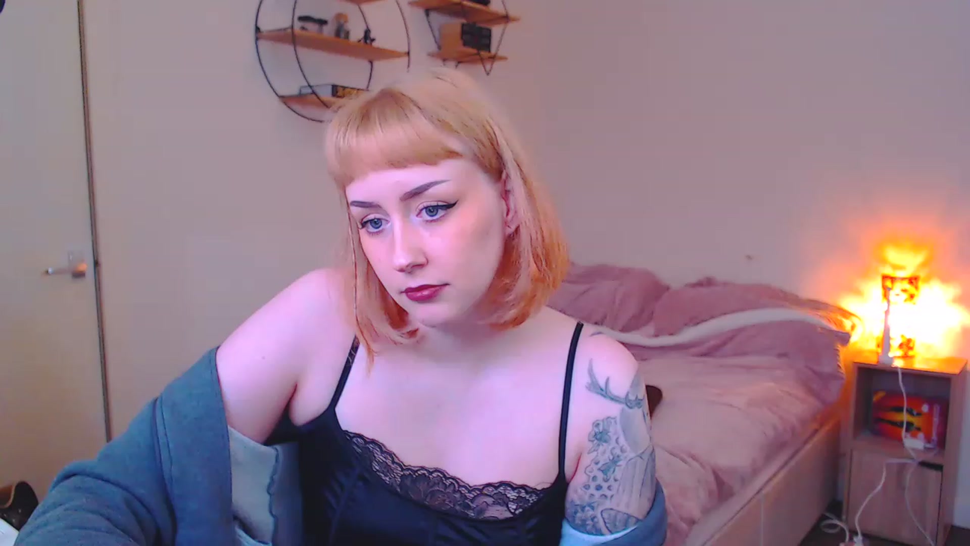 Gallery image thumbnail from MsXpertease's myfreecams stream on, 03/23/2023, 18:19 image 5 of 20