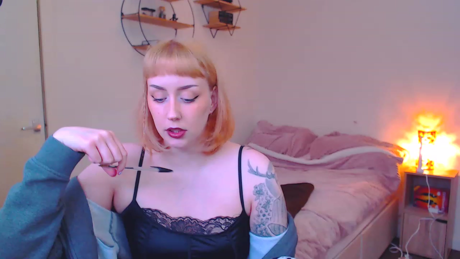 Gallery image thumbnail from MsXpertease's myfreecams stream on, 03/23/2023, 18:19 image 7 of 20