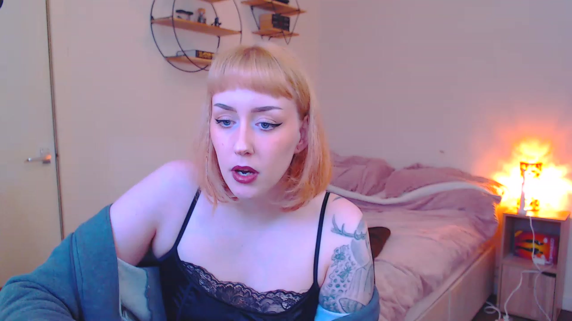 Gallery image thumbnail from MsXpertease's myfreecams stream on, 03/23/2023, 18:19 image 10 of 20