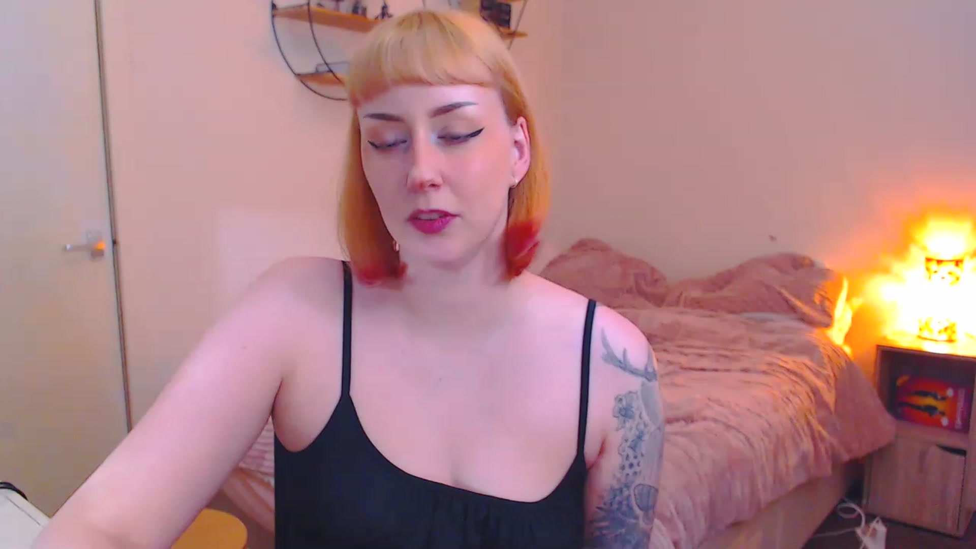 Gallery image thumbnail from MsXpertease's myfreecams stream on, 03/27/2023, 03:33 image 6 of 20