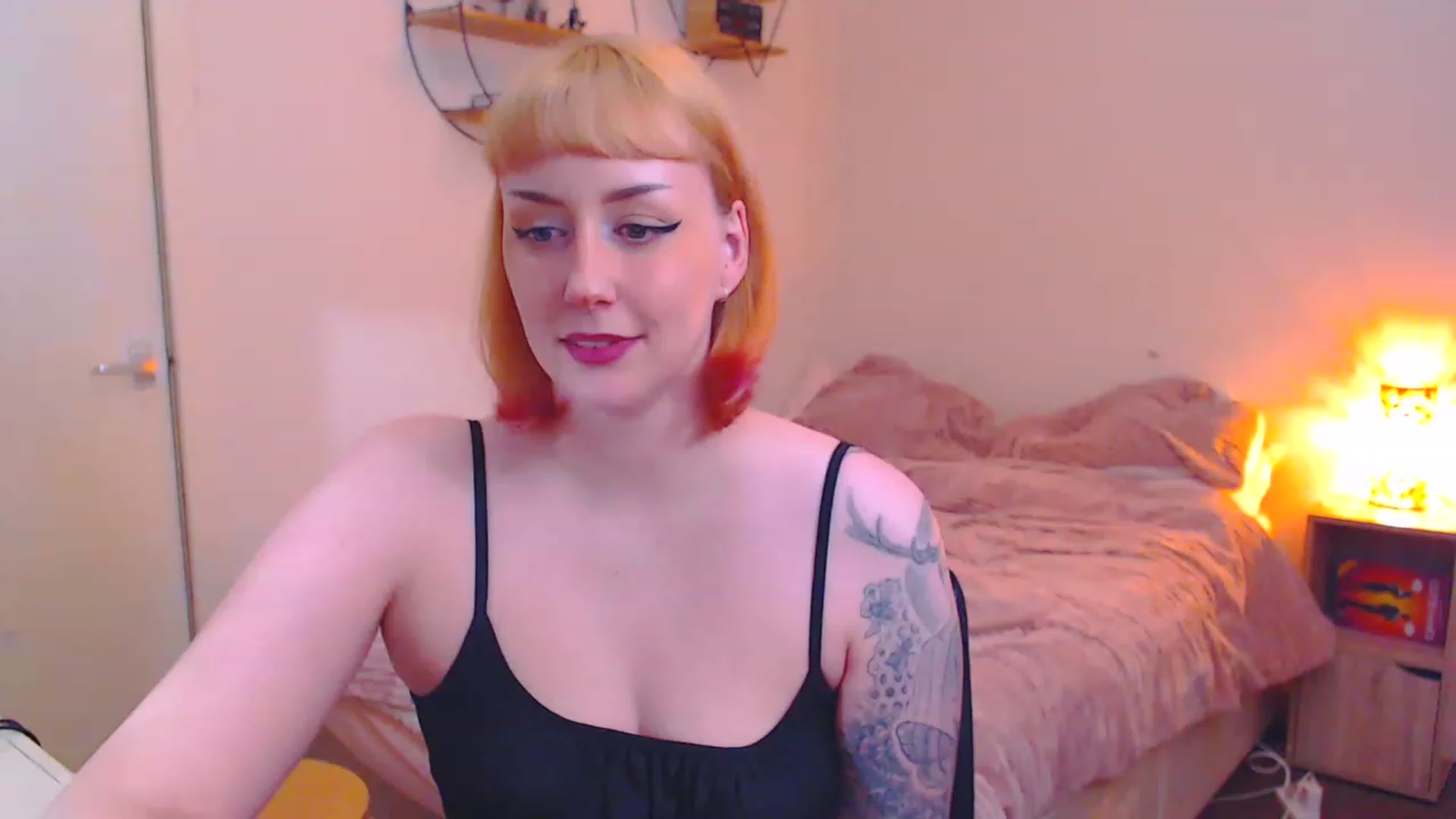 Gallery image thumbnail from MsXpertease's myfreecams stream on, 03/27/2023, 03:33 image 8 of 20