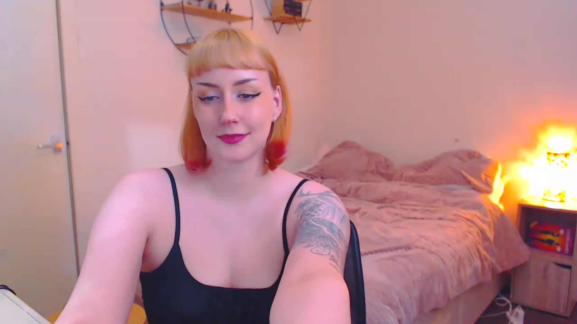 Gallery image thumbnail from MsXpertease's myfreecams stream on, 03/27/2023, 03:33 image 7 of 20