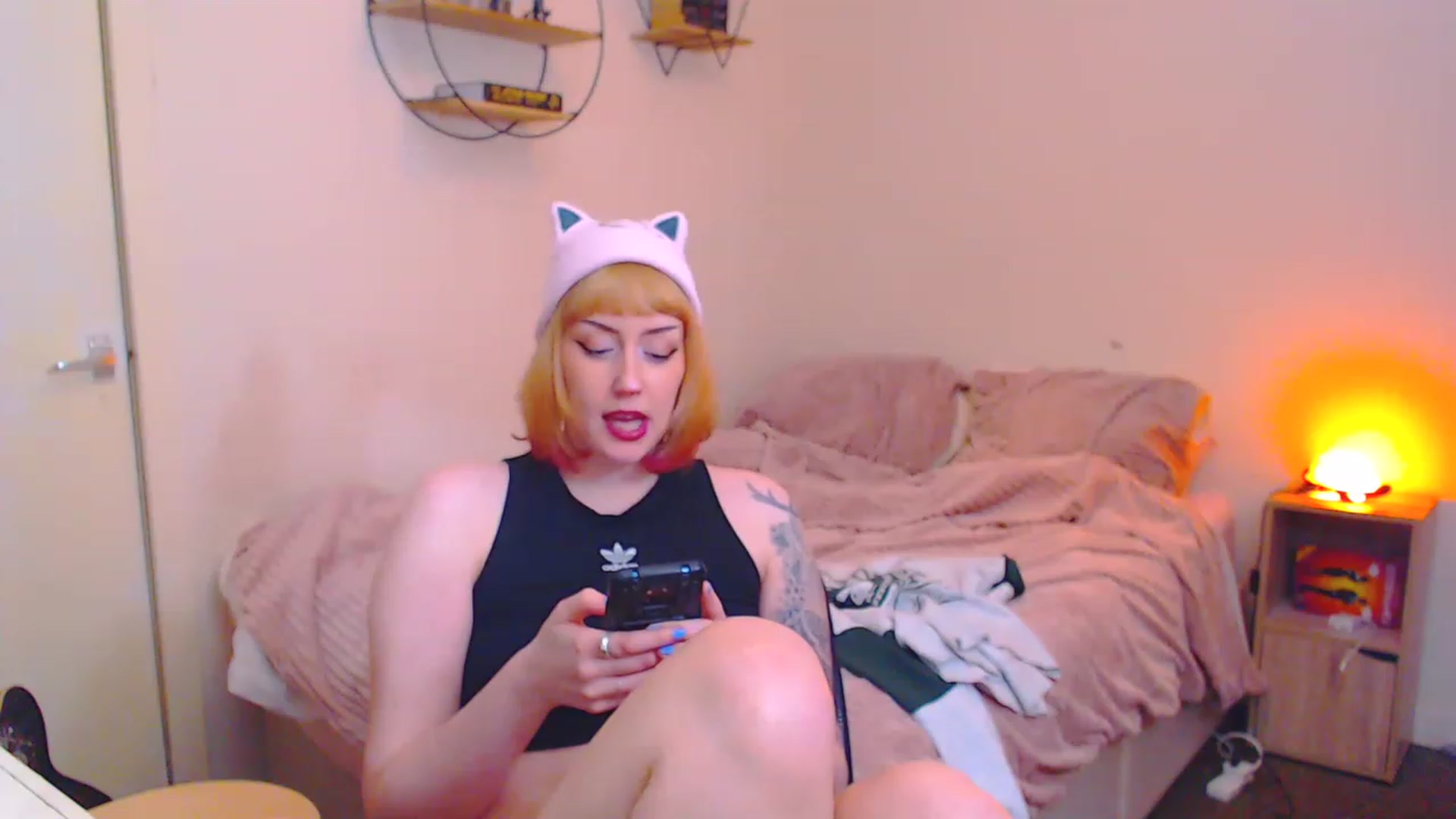 Gallery image thumbnail from MsXpertease's myfreecams stream on, 03/31/2023, 01:27 image 19 of 20