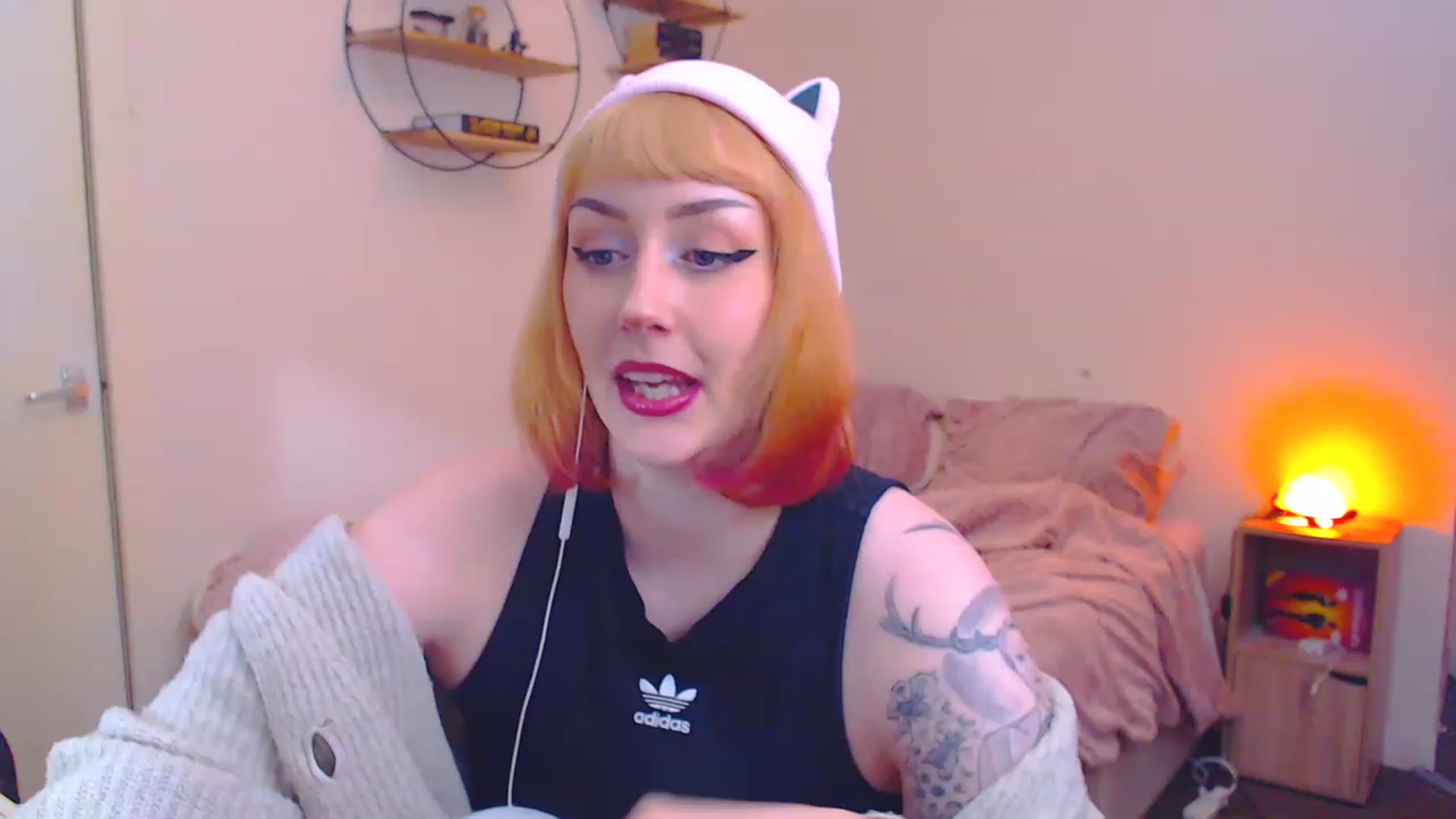 Gallery image thumbnail from MsXpertease's myfreecams stream on, 03/31/2023, 01:27 image 6 of 20