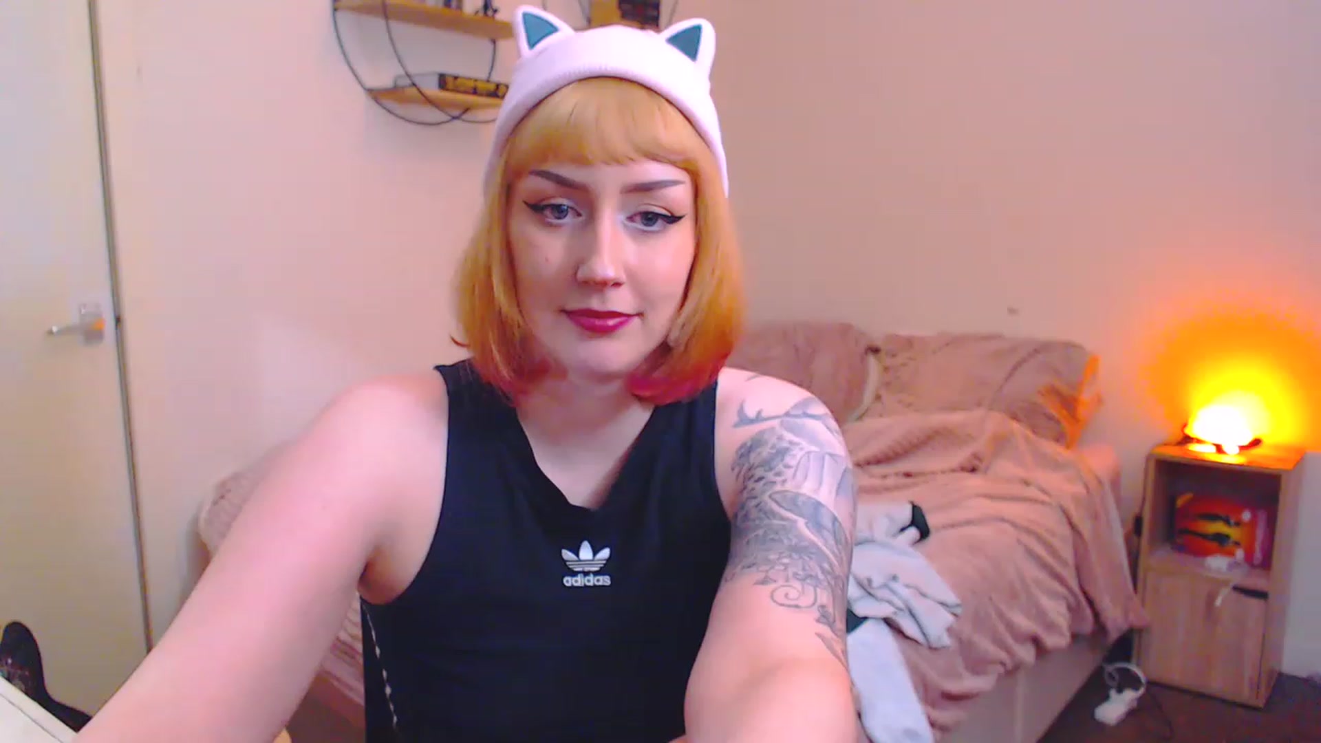 Gallery image thumbnail from MsXpertease's myfreecams stream on, 03/31/2023, 01:27 image 18 of 20