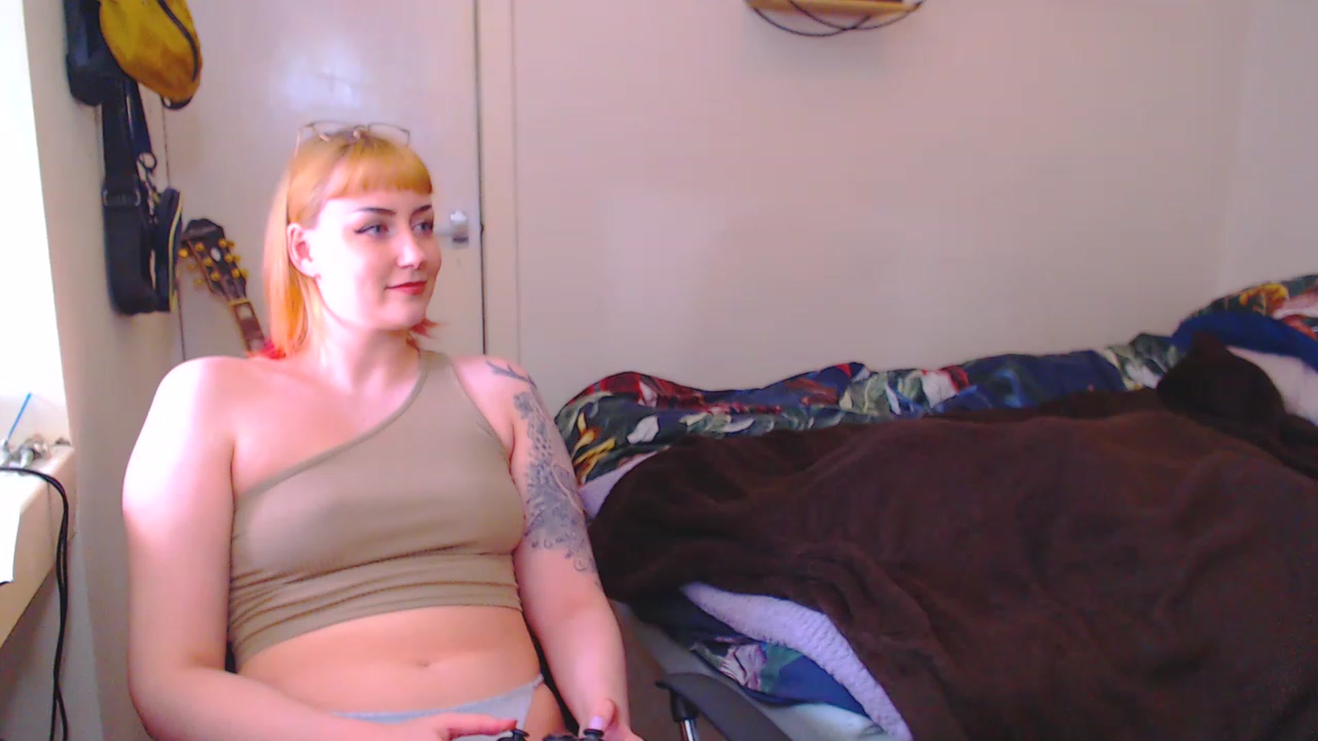 Gallery image thumbnail from MsXpertease's myfreecams stream on, 04/08/2023, 09:58 image 10 of 20