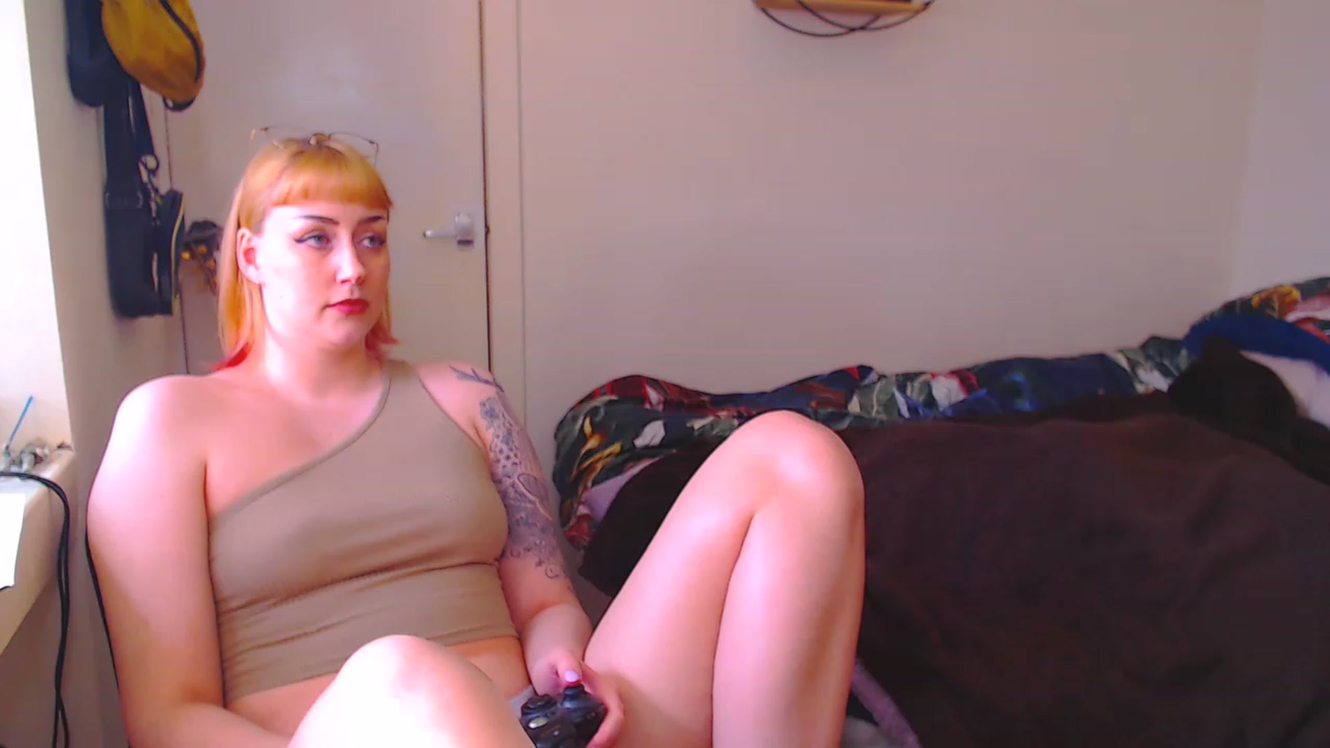 Gallery image thumbnail from MsXpertease's myfreecams stream on, 04/08/2023, 09:58 image 8 of 20