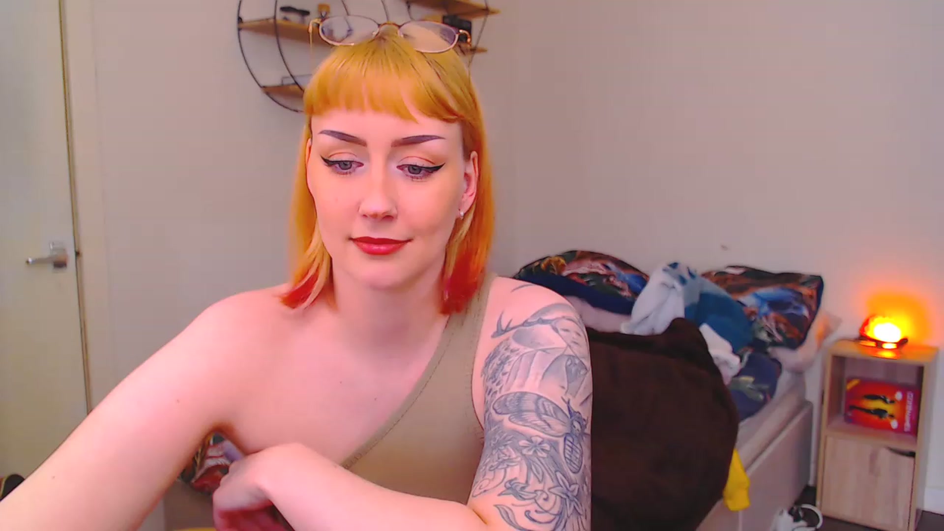 Gallery image thumbnail from MsXpertease's myfreecams stream on, 04/08/2023, 10:19 image 6 of 20
