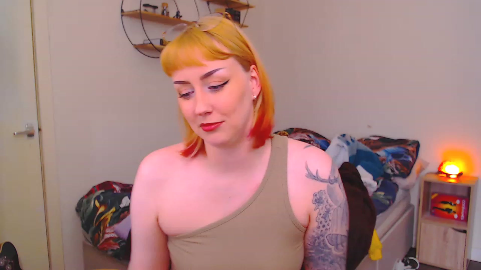 Gallery image thumbnail from MsXpertease's myfreecams stream on, 04/08/2023, 10:19 image 7 of 20