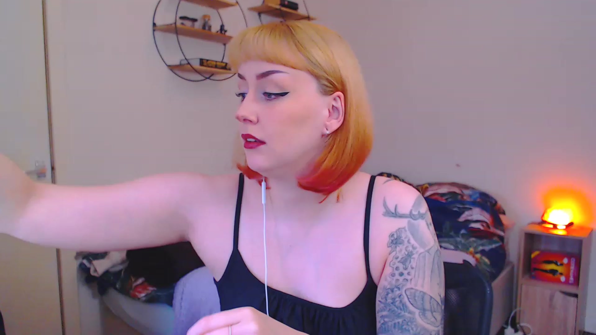 Gallery image thumbnail from MsXpertease's myfreecams stream on, 04/11/2023, 11:14 image 15 of 20