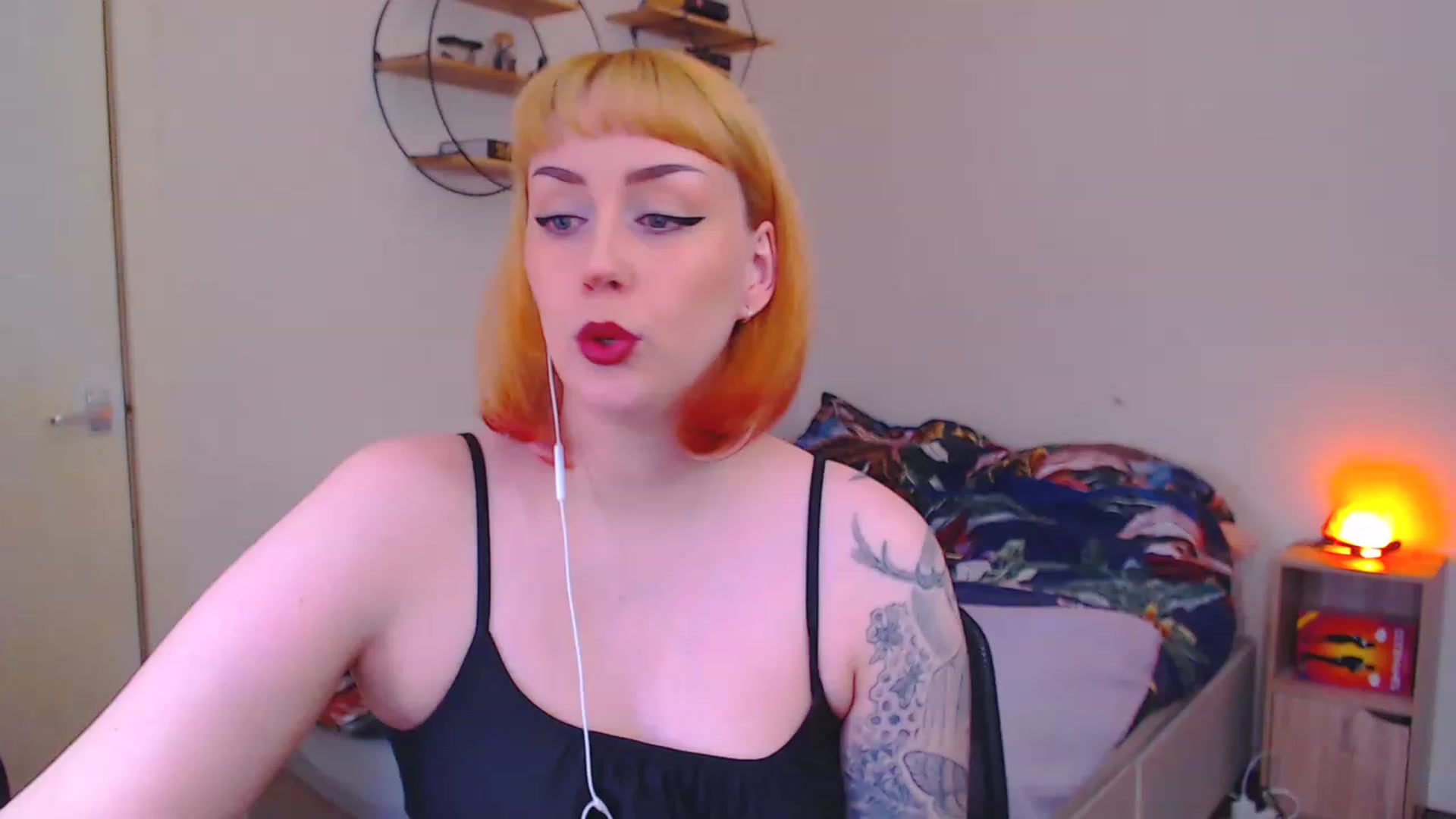 Gallery image thumbnail from MsXpertease's myfreecams stream on, 04/11/2023, 11:14 image 17 of 20