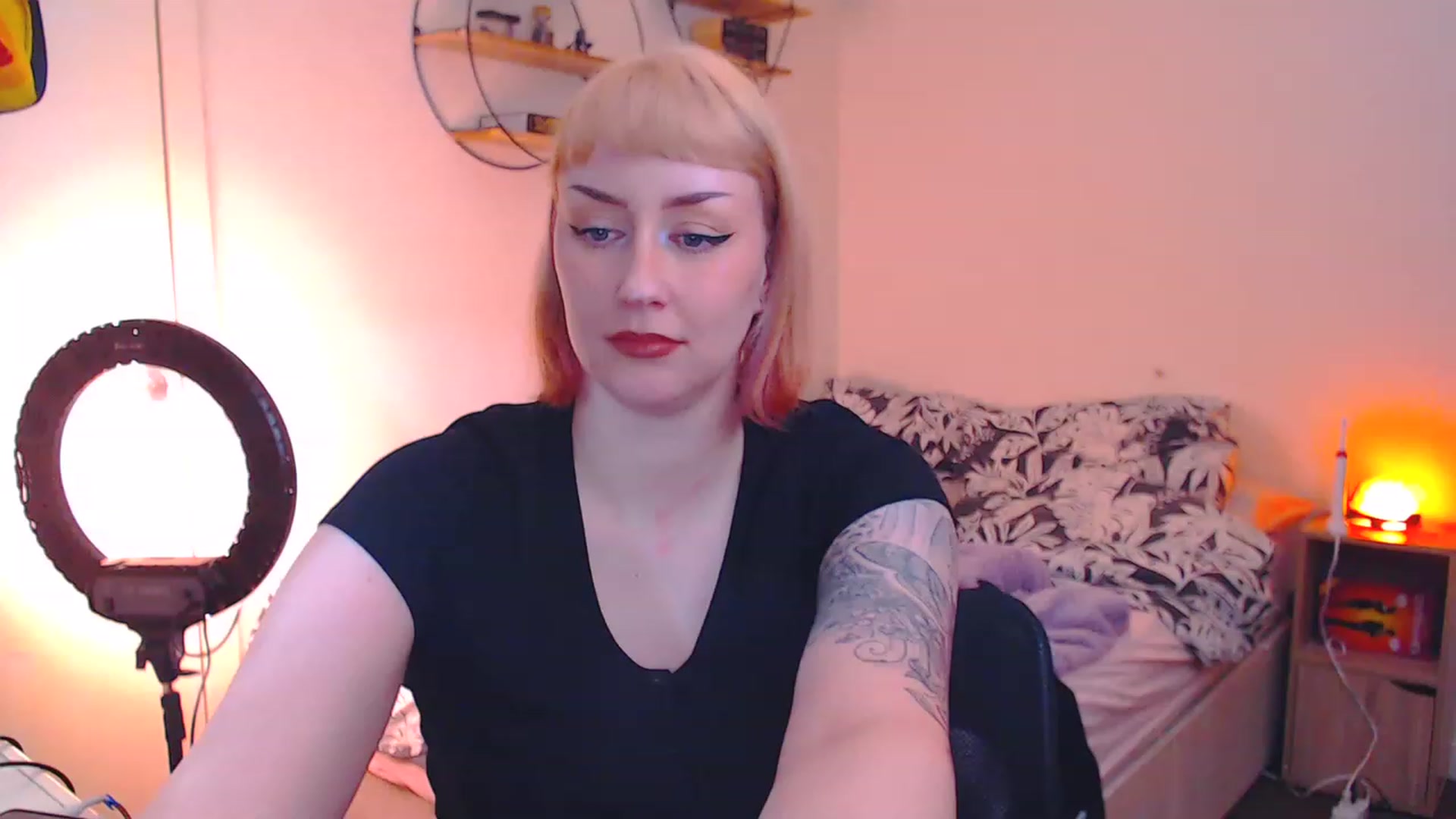 Gallery image thumbnail from MsXpertease's myfreecams stream on, 04/29/2023, 10:40 image 3 of 20