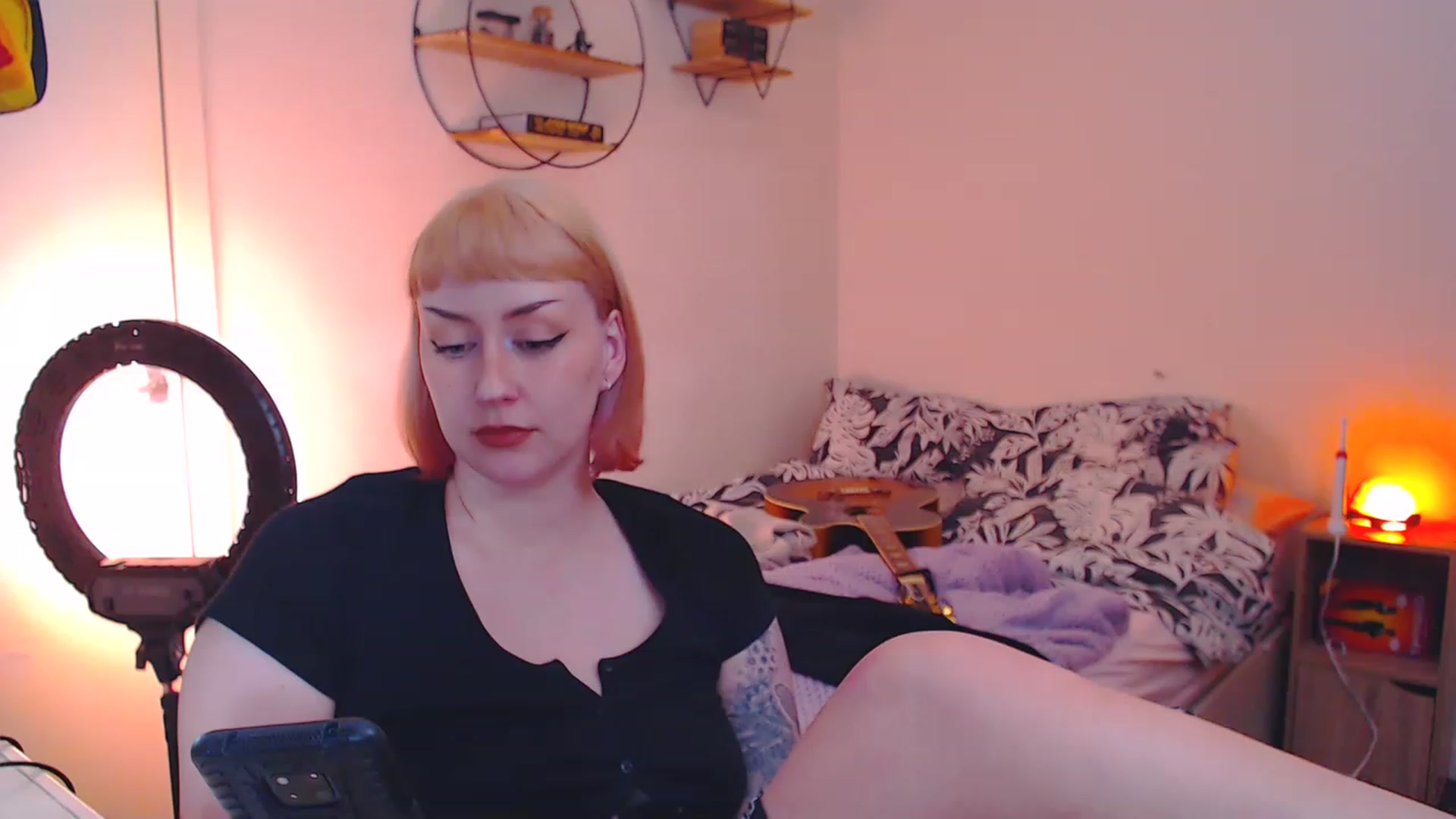 Gallery image thumbnail from MsXpertease's myfreecams stream on, 04/29/2023, 10:40 image 12 of 20