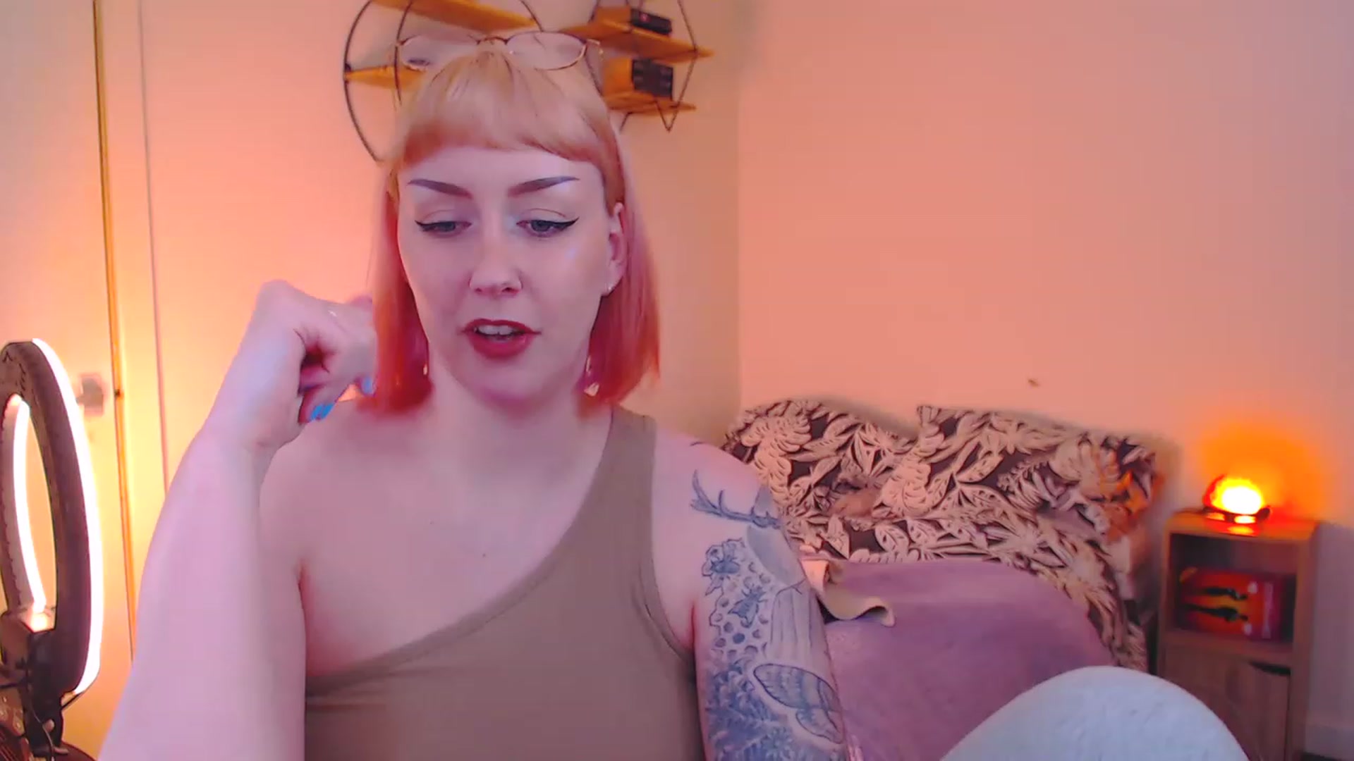 Gallery image thumbnail from MsXpertease's myfreecams stream on, 05/06/2023, 18:57 image 6 of 20