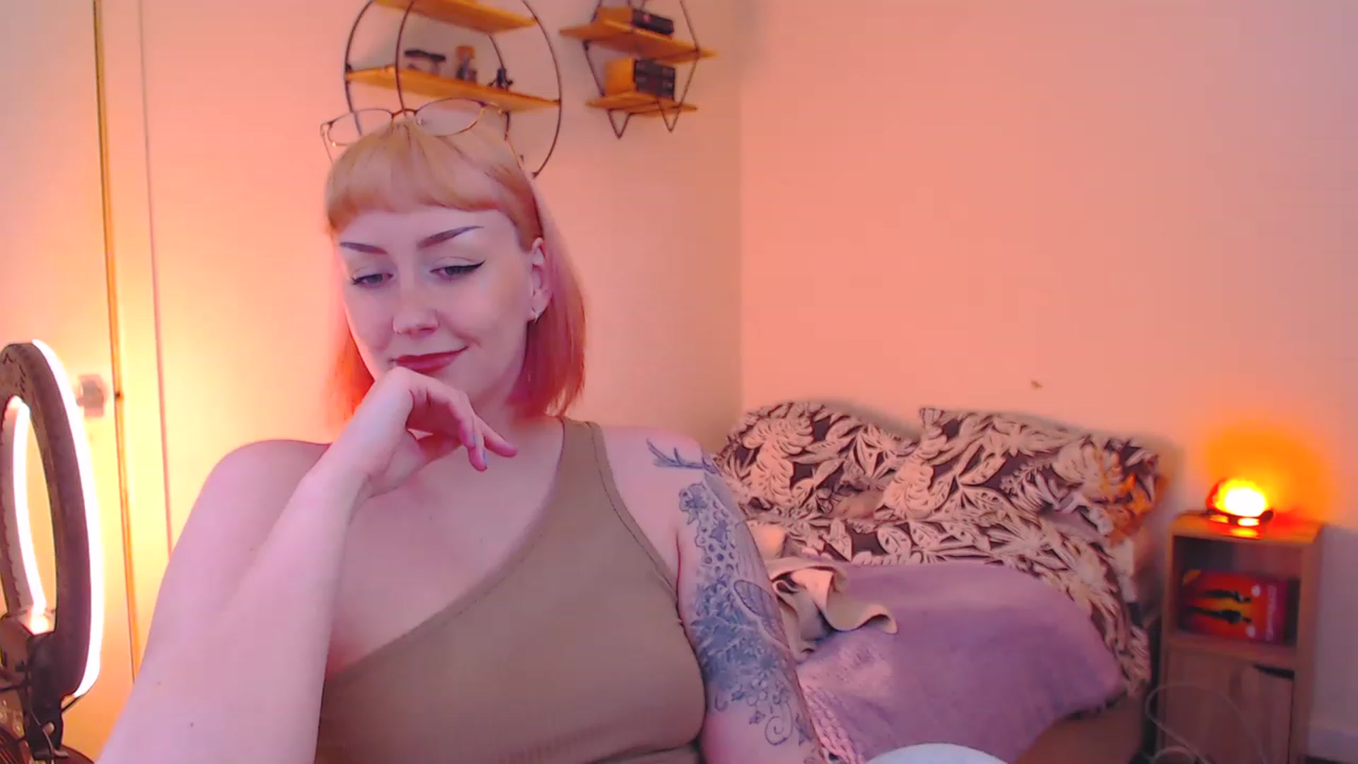 Gallery image thumbnail from MsXpertease's myfreecams stream on, 05/06/2023, 18:57 image 10 of 20