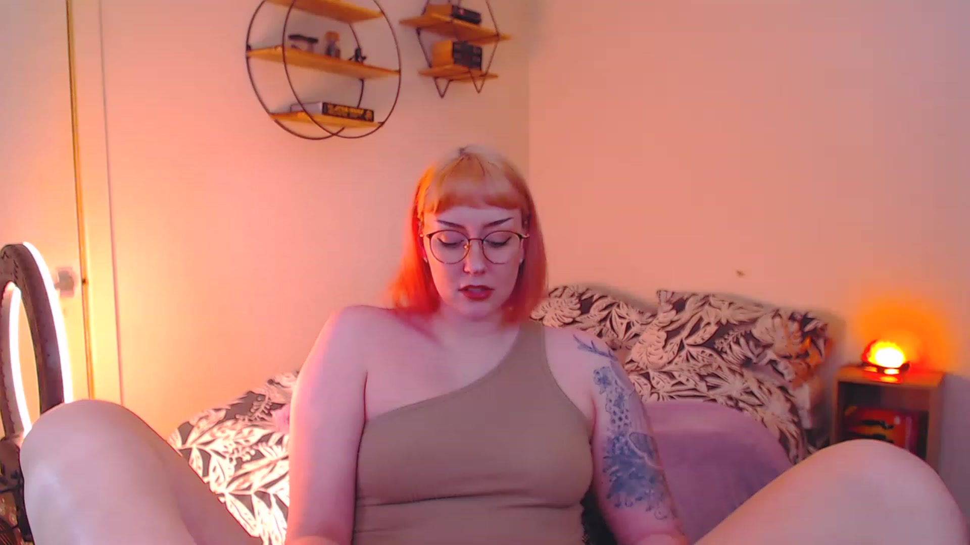Gallery image thumbnail from MsXpertease's myfreecams stream on, 05/06/2023, 18:57 image 12 of 20