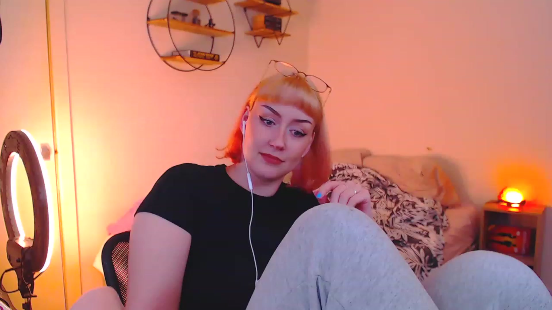 Gallery image thumbnail from MsXpertease's myfreecams stream on, 05/08/2023, 17:29 image 12 of 20