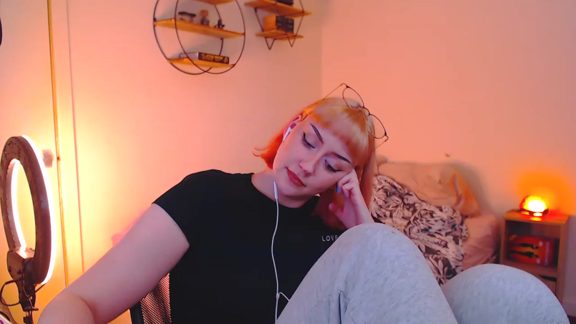 Gallery image thumbnail from MsXpertease's myfreecams stream on, 05/08/2023, 17:29 image 11 of 20