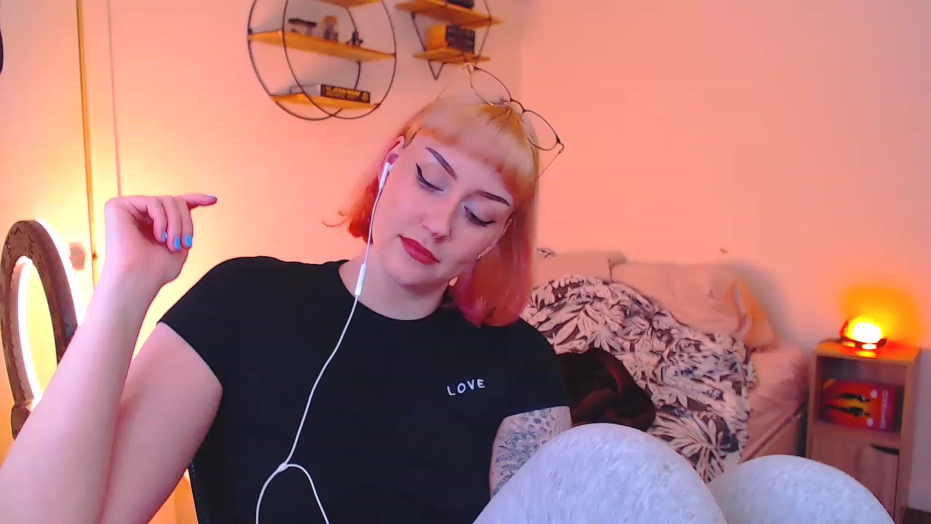 Gallery image thumbnail from MsXpertease's myfreecams stream on, 05/08/2023, 17:29 image 5 of 20
