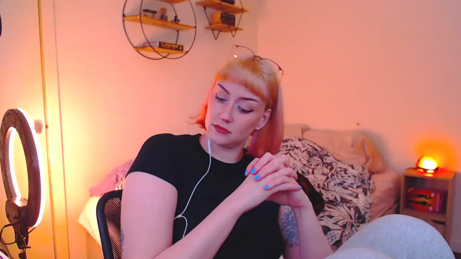 Gallery image thumbnail from MsXpertease's myfreecams stream on, 05/08/2023, 17:29 image 8 of 20