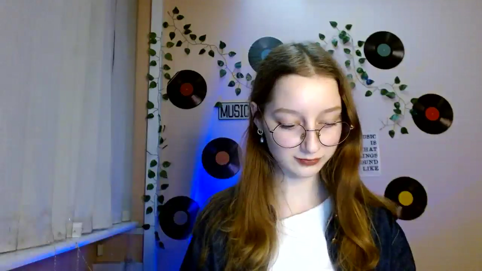 Gallery image thumbnail from Ms_Angel_'s myfreecams stream on, 12/04/2025, 14:54 image 7 of 20