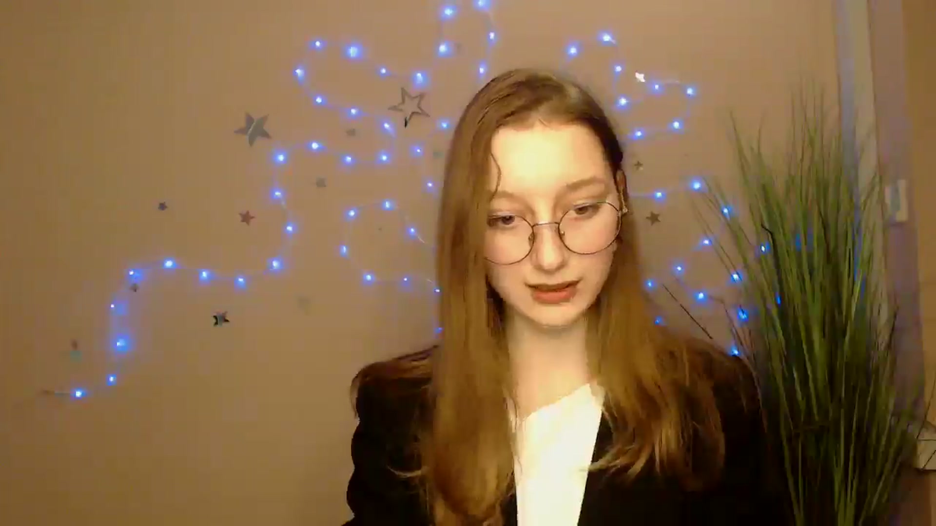 Gallery image thumbnail from Ms_Angel_'s myfreecams stream on, 12/15/2025, 15:25 image 16 of 20