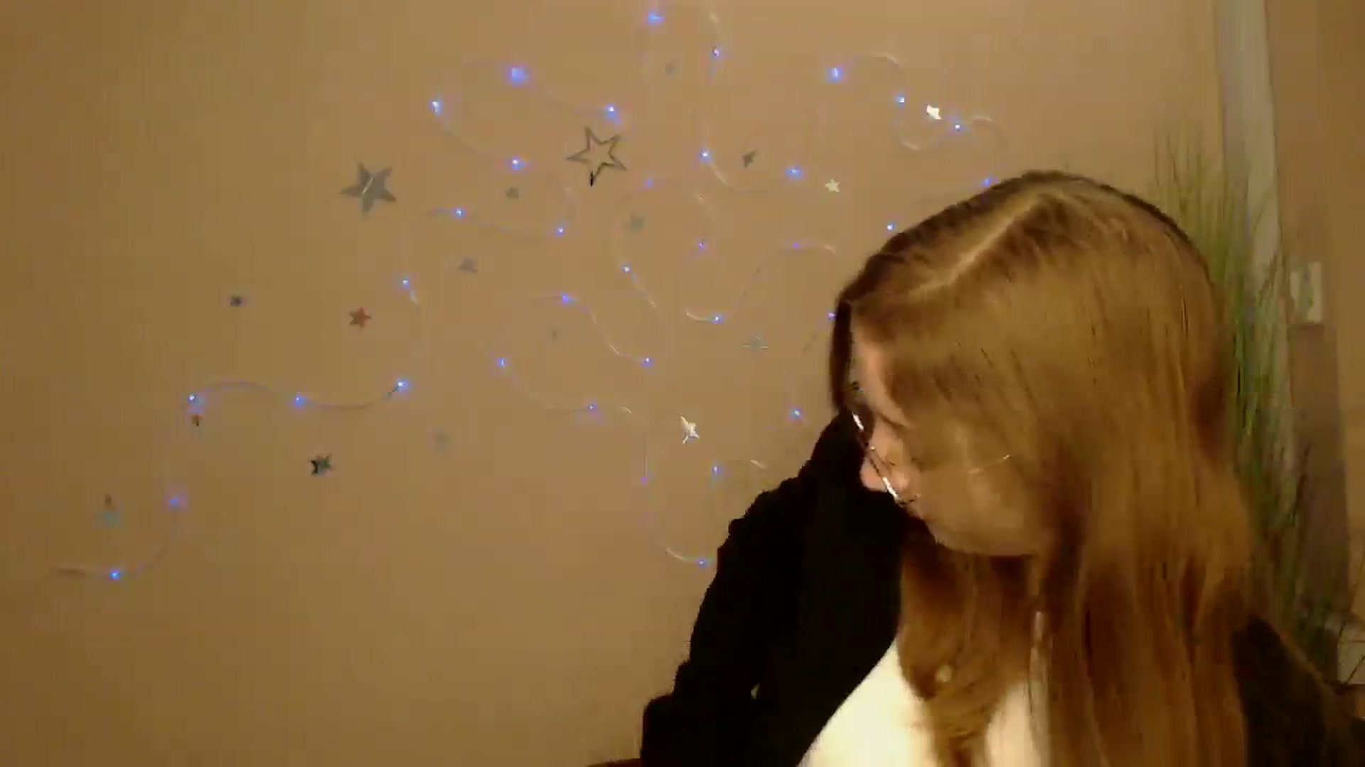 Gallery image thumbnail from Ms_Angel_'s myfreecams stream on, 12/15/2025, 15:25 image 6 of 20
