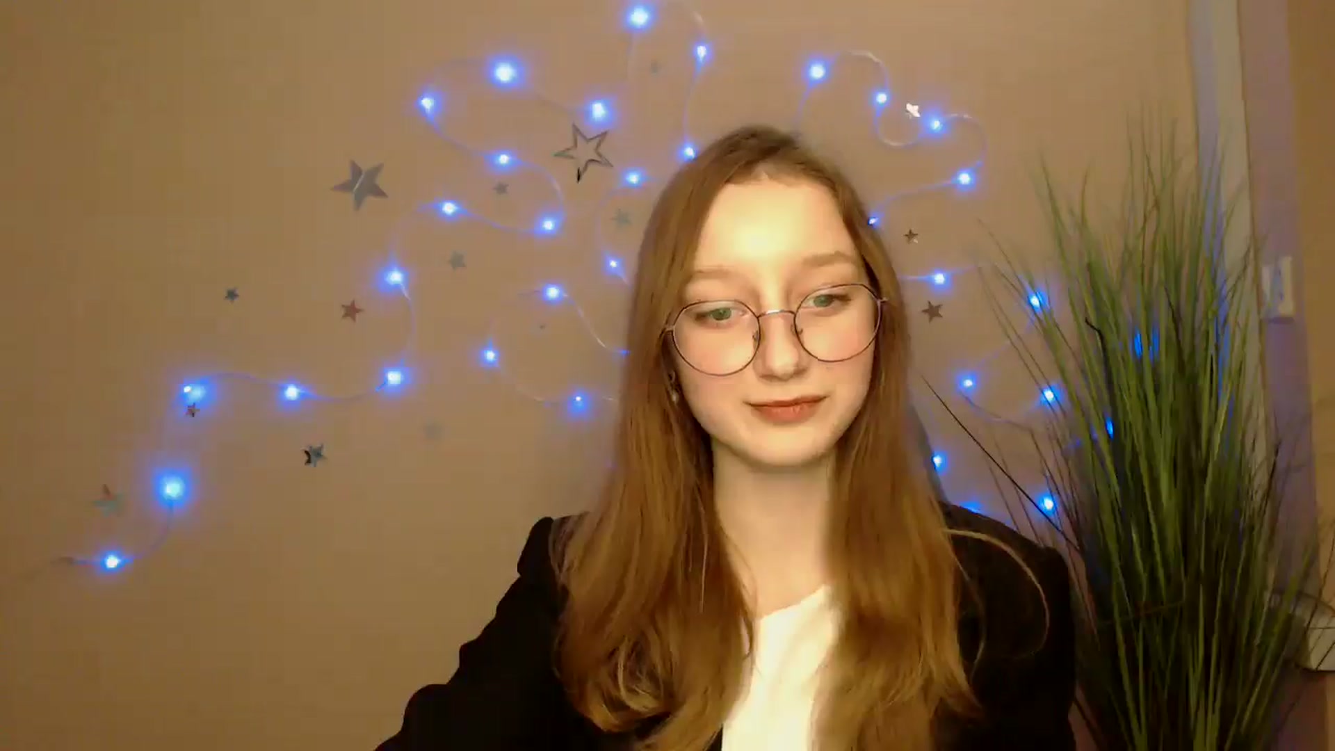 Gallery image thumbnail from Ms_Angel_'s myfreecams stream on, 12/15/2025, 15:25 image 7 of 20