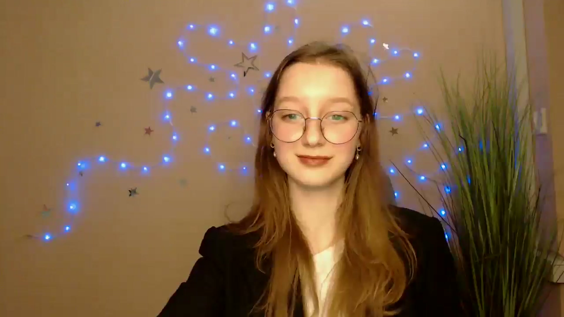 Gallery image thumbnail from Ms_Angel_'s myfreecams stream on, 12/15/2025, 16:19 image 19 of 20