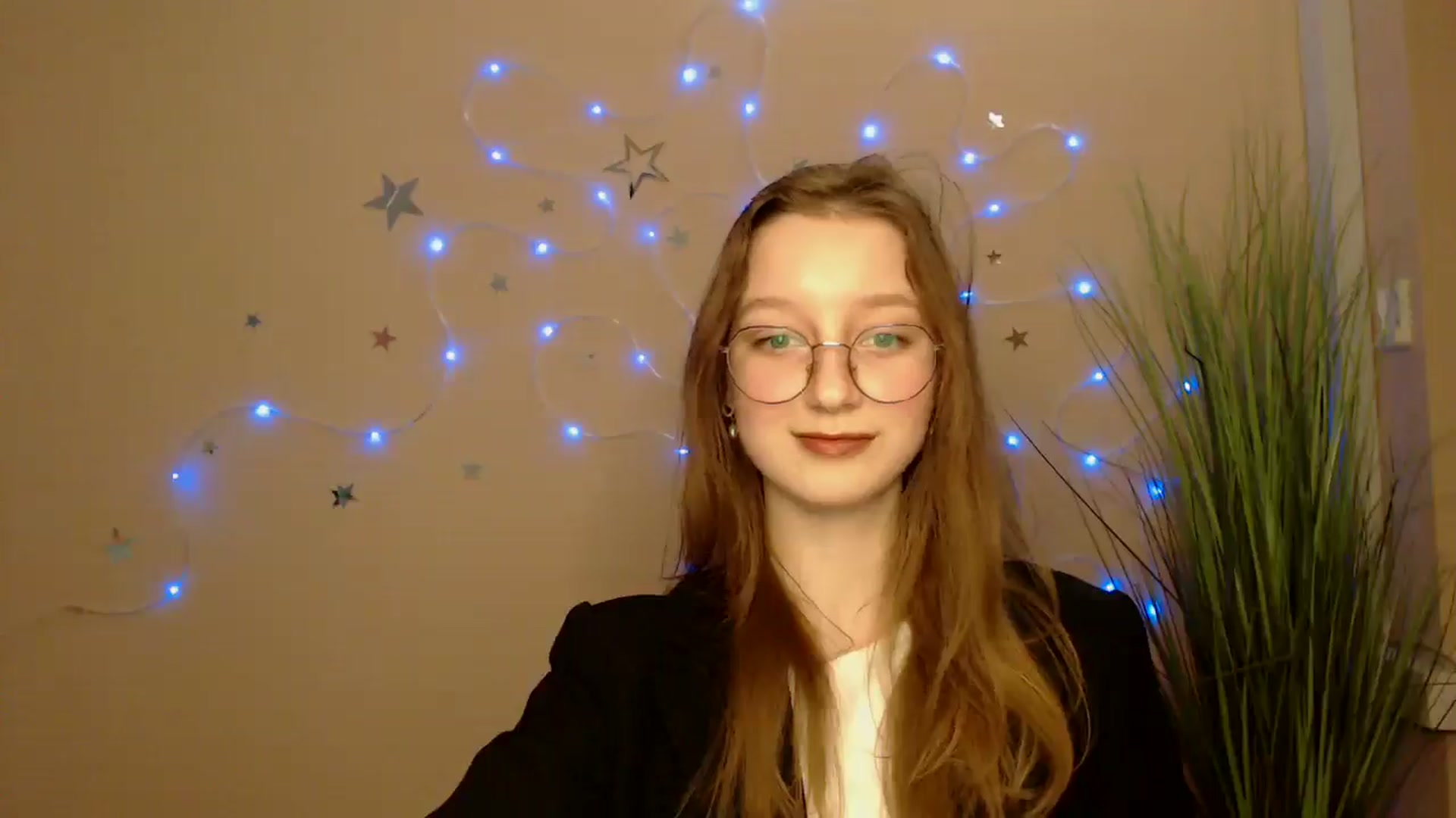Gallery image thumbnail from Ms_Angel_'s myfreecams stream on, 12/15/2025, 16:19 image 16 of 20