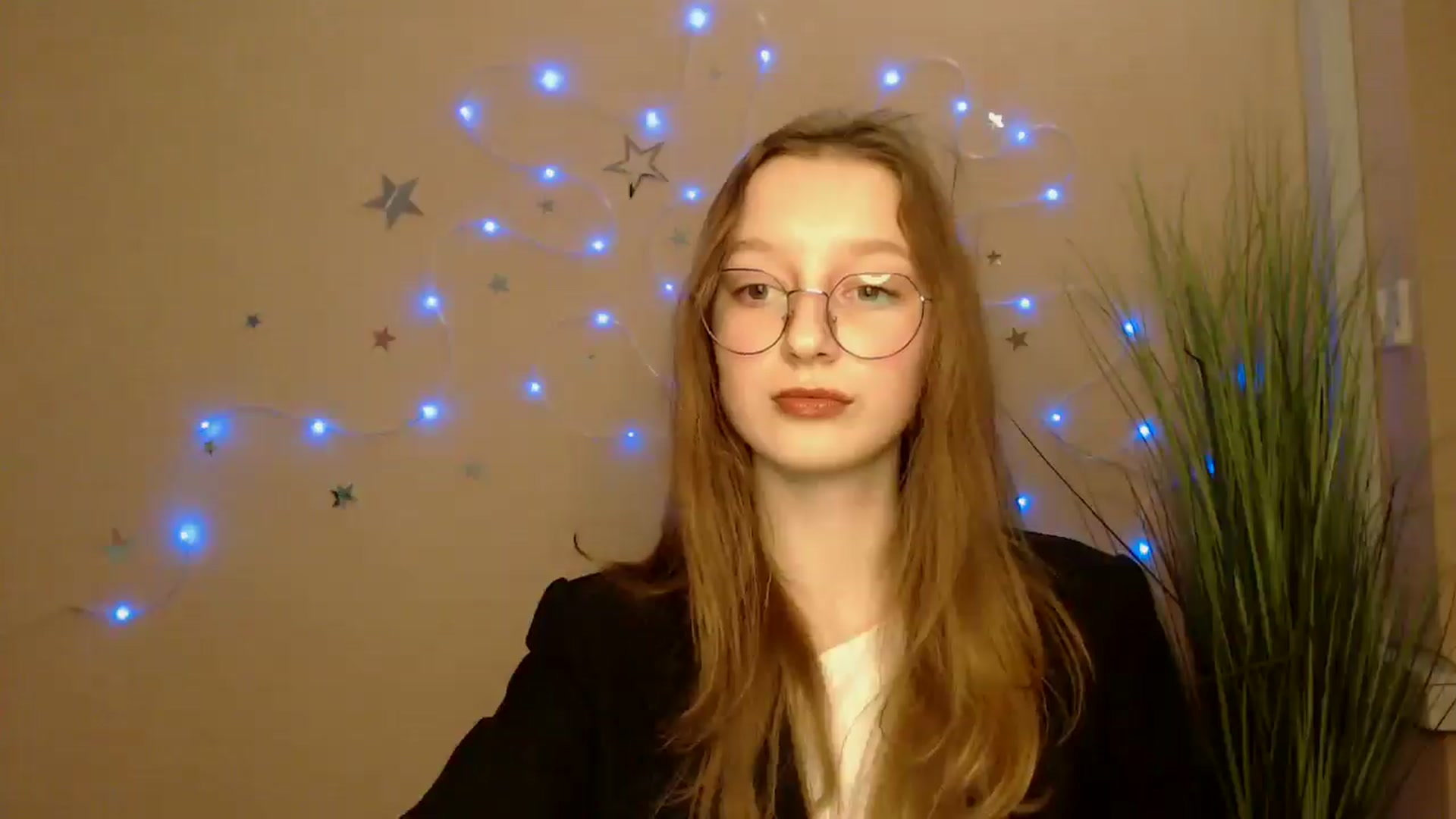 Gallery image thumbnail from Ms_Angel_'s myfreecams stream on, 12/15/2025, 16:19 image 18 of 20