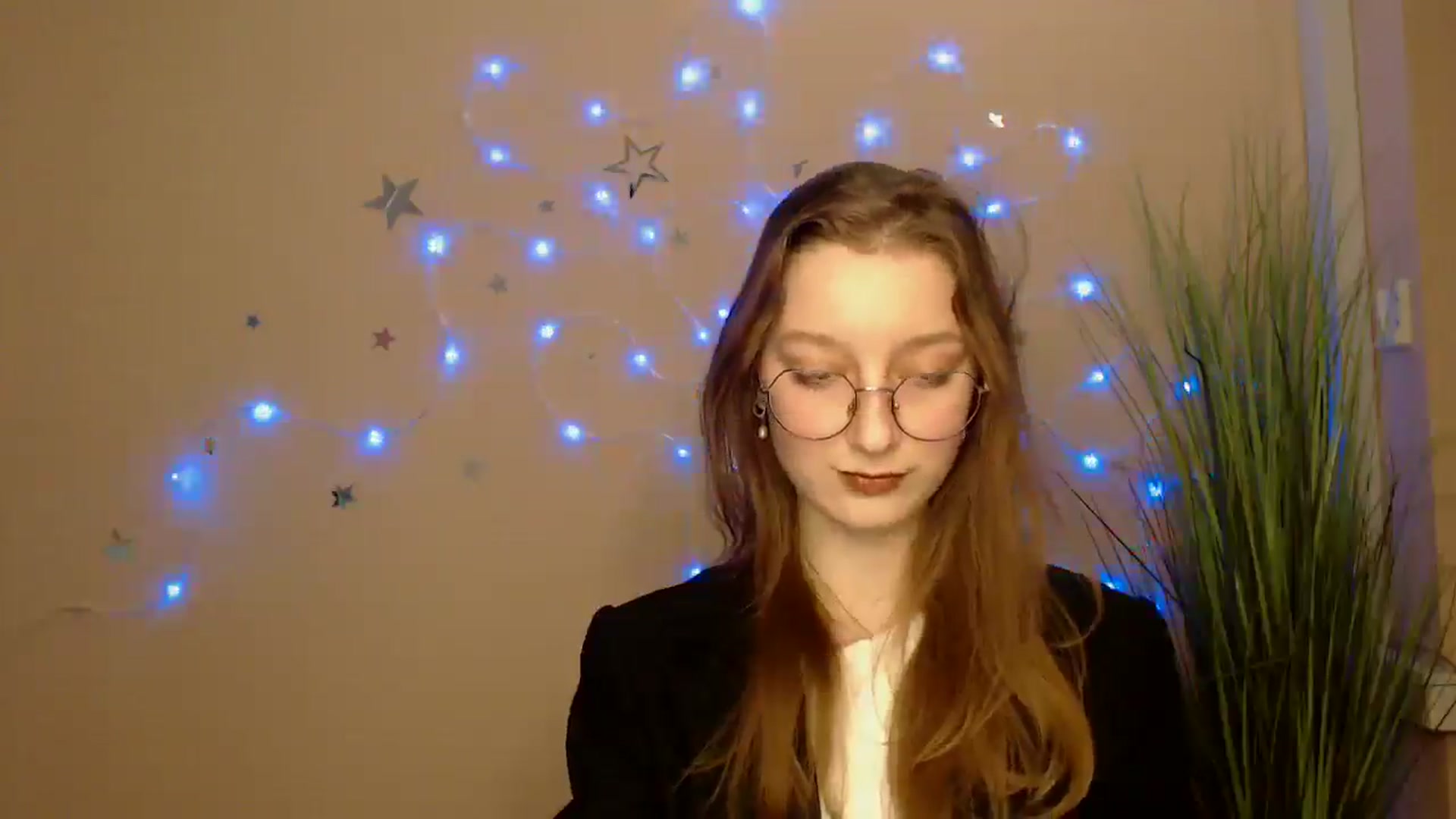Gallery image thumbnail from Ms_Angel_'s myfreecams stream on, 12/15/2025, 16:19 image 15 of 20