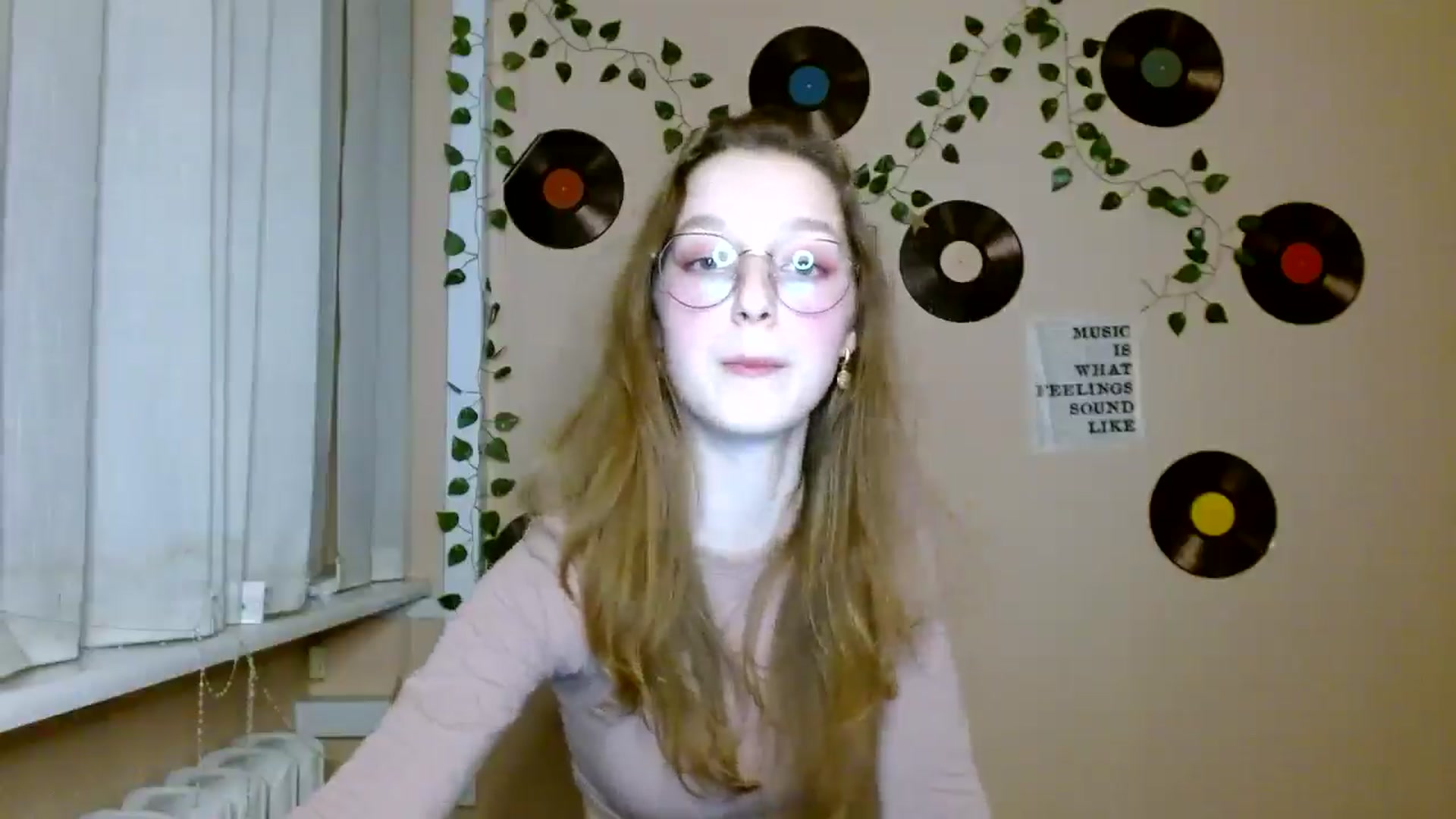 Gallery image thumbnail from Ms_Angel_'s myfreecams stream on, 12/16/2025, 19:28 image 9 of 20