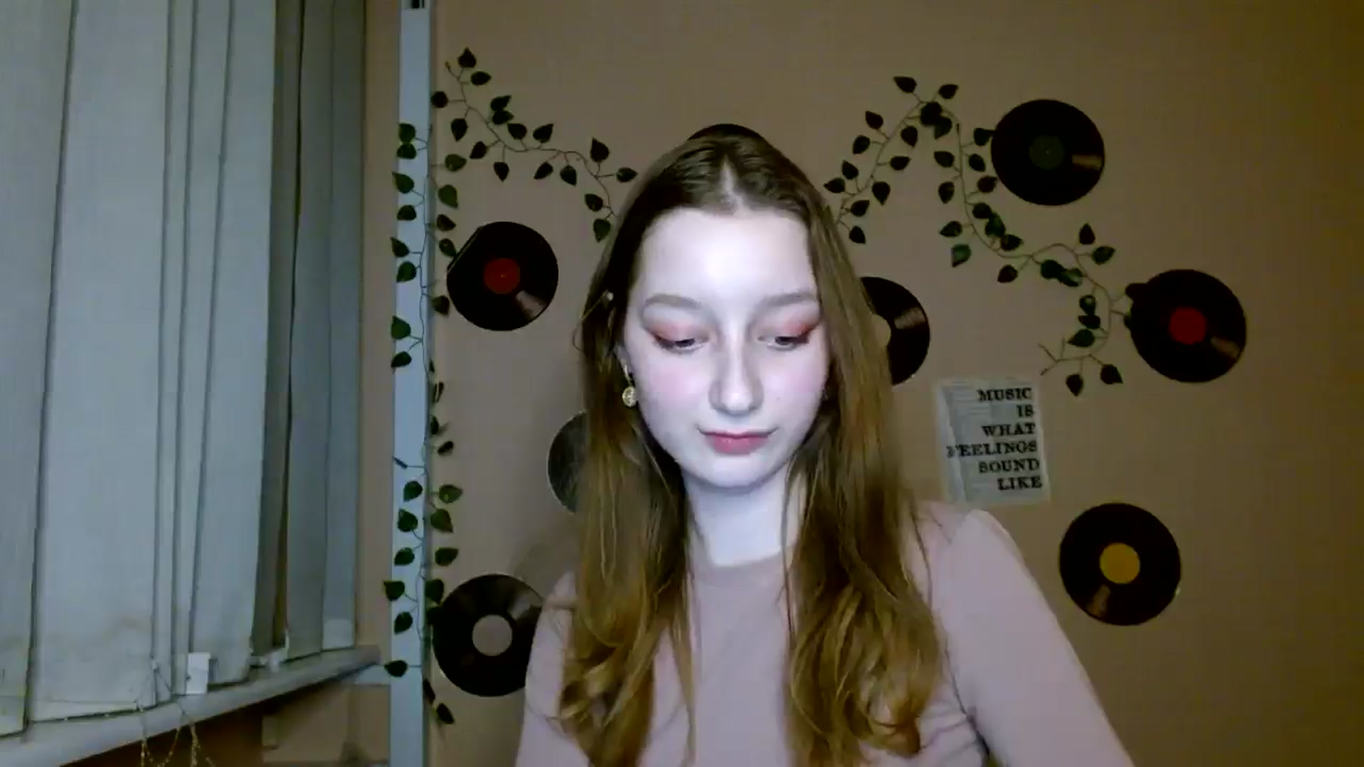 Gallery image thumbnail from Ms_Angel_'s myfreecams stream on, 12/16/2025, 19:28 image 16 of 20