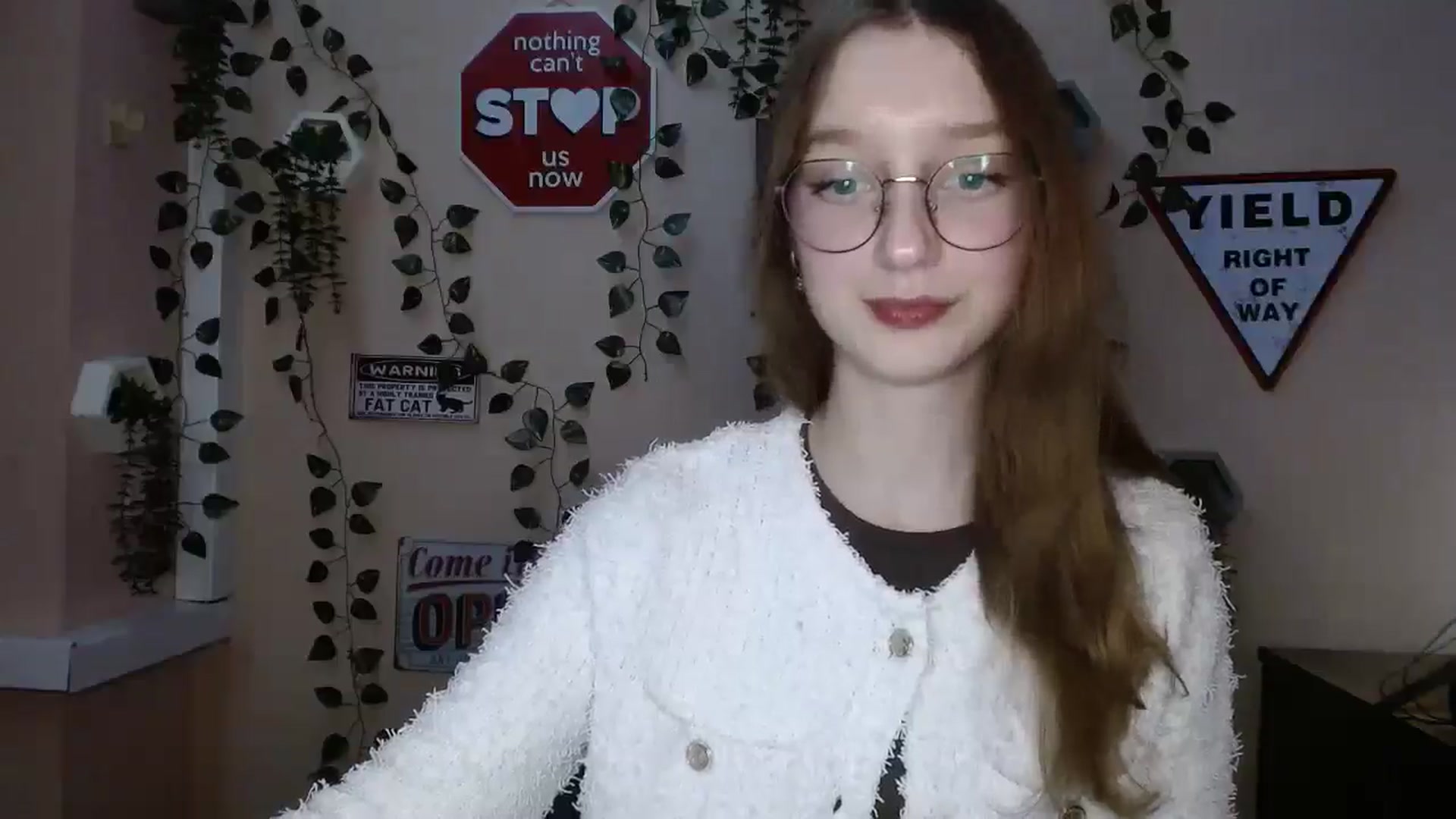Gallery image thumbnail from Ms_Angel_'s myfreecams stream on, 12/22/2025, 15:23 image 18 of 20