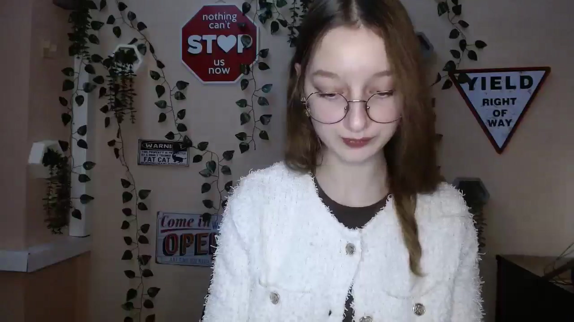 Gallery image thumbnail from Ms_Angel_'s myfreecams stream on, 12/22/2025, 15:23 image 13 of 20