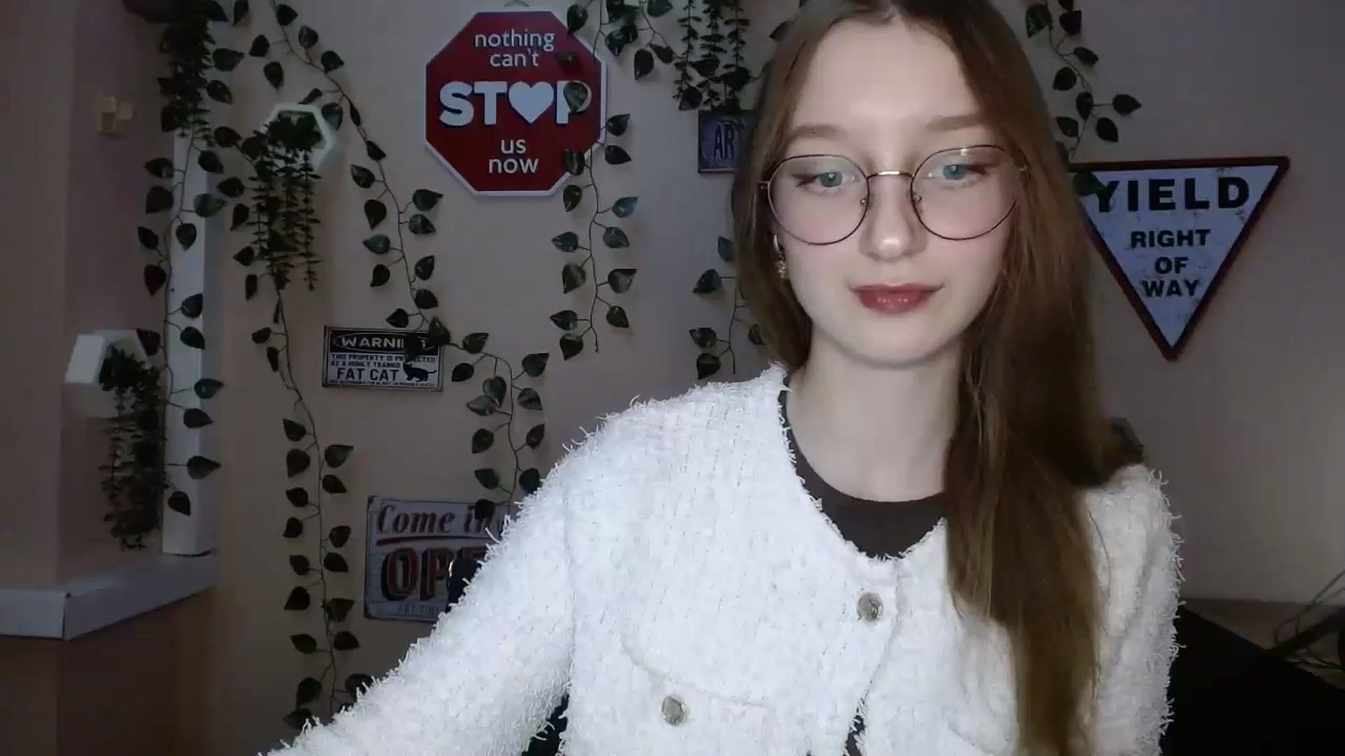 Gallery image thumbnail from Ms_Angel_'s myfreecams stream on, 12/22/2025, 15:23 image 17 of 20