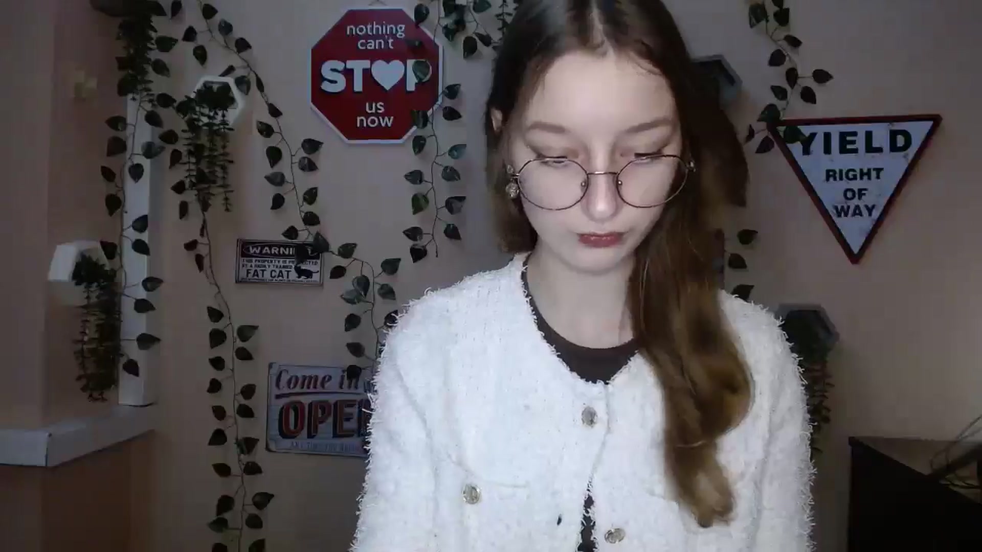Gallery image thumbnail from Ms_Angel_'s myfreecams stream on, 12/22/2025, 15:23 image 9 of 20