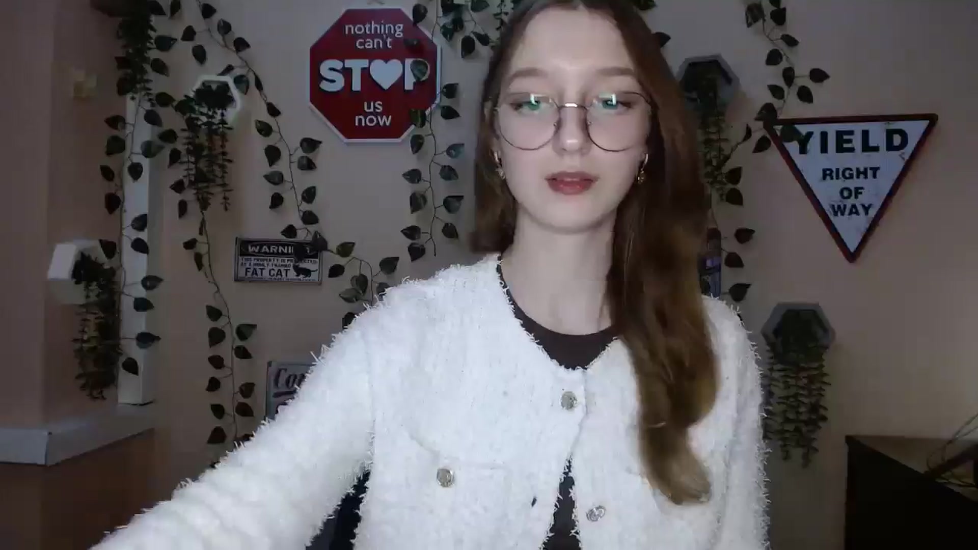 Gallery image thumbnail from Ms_Angel_'s myfreecams stream on, 12/22/2025, 15:23 image 10 of 20