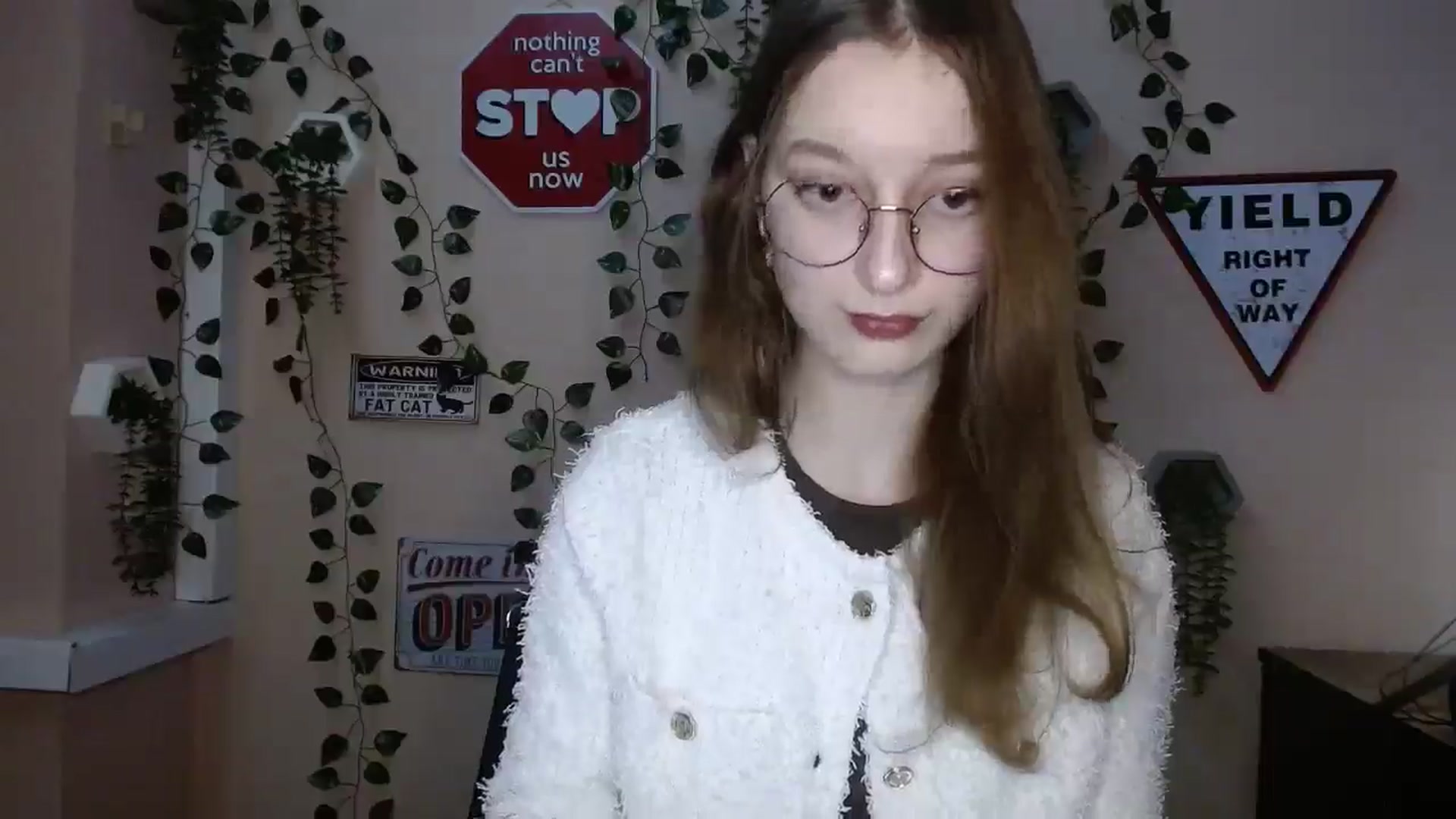 Gallery image thumbnail from Ms_Angel_'s myfreecams stream on, 12/22/2025, 15:23 image 16 of 20
